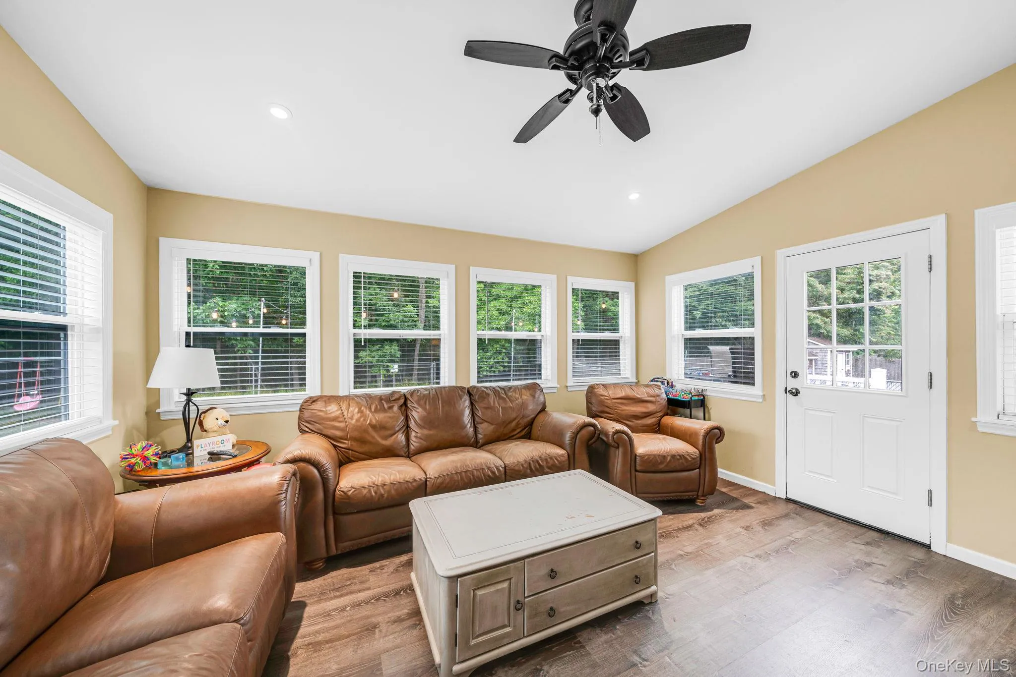 19 Golden Gate Drive, Brookhaven, NY, 3 Bedrooms Bedrooms, 6 Rooms Rooms,2 BathroomsBathrooms,Residential,For Rent,Golden Gate,0,KEY1017655 19 Golden Gate Drive, Brookhaven, NY, 3 Bedrooms Bedrooms, 6 Rooms Rooms,2 BathroomsBathrooms,Residential,For Rent,Golden Gate,0,KEY1017655