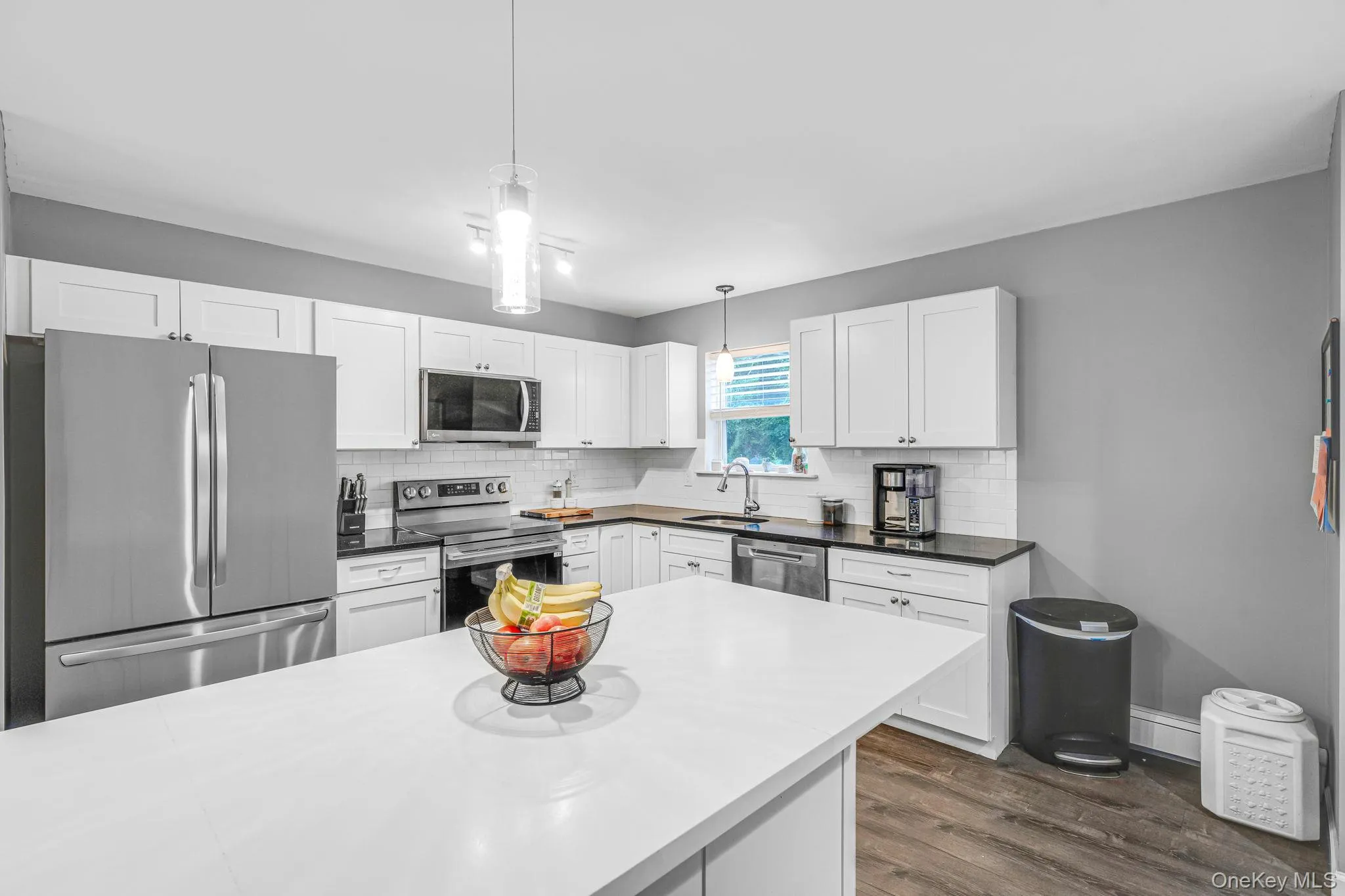 19 Golden Gate Drive, Brookhaven, NY, 3 Bedrooms Bedrooms, 6 Rooms Rooms,2 BathroomsBathrooms,Residential,For Rent,Golden Gate,0,KEY1017655 19 Golden Gate Drive, Brookhaven, NY, 3 Bedrooms Bedrooms, 6 Rooms Rooms,2 BathroomsBathrooms,Residential,For Rent,Golden Gate,0,KEY1017655