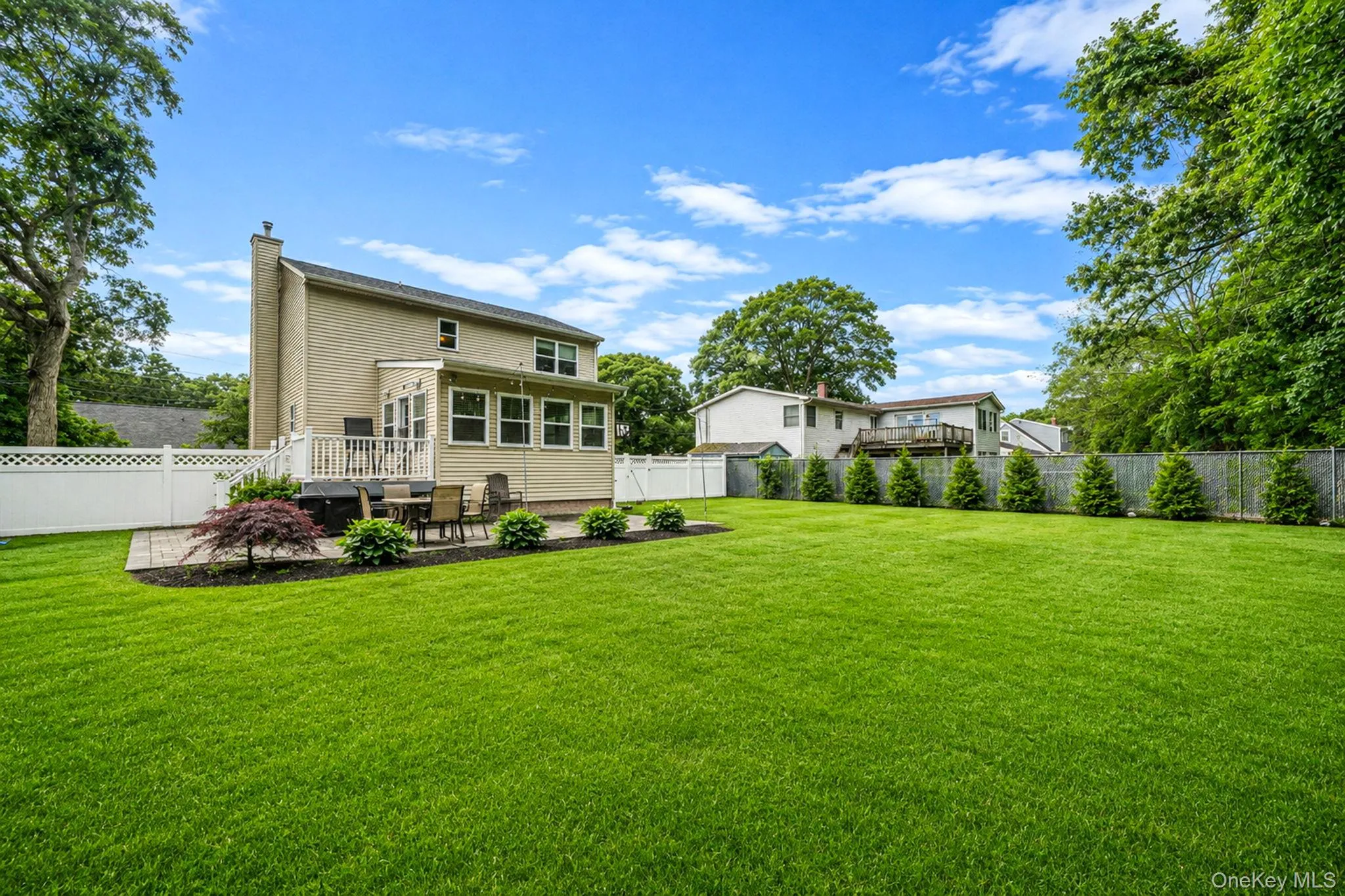 19 Golden Gate Drive, Brookhaven, NY, 3 Bedrooms Bedrooms, 6 Rooms Rooms,2 BathroomsBathrooms,Residential,For Rent,Golden Gate,0,KEY1017655 19 Golden Gate Drive, Brookhaven, NY, 3 Bedrooms Bedrooms, 6 Rooms Rooms,2 BathroomsBathrooms,Residential,For Rent,Golden Gate,0,KEY1017655