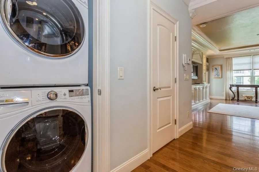1105 Roosevelt Way, North Hempstead, NY, 1 Bedroom Bedrooms, 3 Rooms Rooms,1 BathroomBathrooms,Residential Lease,For Rent,Roosevelt,0,1017657 1105 Roosevelt Way, North Hempstead, NY, 1 Bedroom Bedrooms, 3 Rooms Rooms,1 BathroomBathrooms,Residential Lease,For Rent,Roosevelt,0,1017657