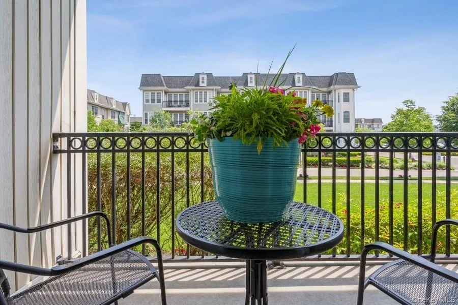 1105 Roosevelt Way, North Hempstead, NY, 1 Bedroom Bedrooms, 3 Rooms Rooms,1 BathroomBathrooms,Residential Lease,For Rent,Roosevelt,0,1017657 1105 Roosevelt Way, North Hempstead, NY, 1 Bedroom Bedrooms, 3 Rooms Rooms,1 BathroomBathrooms,Residential Lease,For Rent,Roosevelt,0,1017657