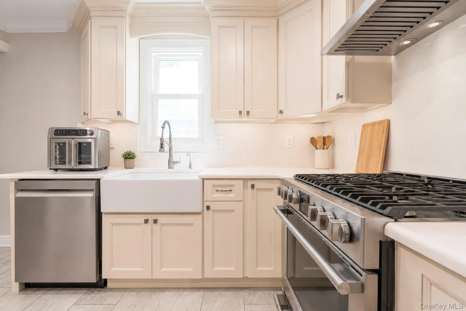 177 Magnolia Drive, Brookhaven, NY, 3 Bedrooms Bedrooms, 9 Rooms Rooms,1 BathroomBathrooms,Residential,For Rent,Magnolia,0,1017661 177 Magnolia Drive, Brookhaven, NY, 3 Bedrooms Bedrooms, 9 Rooms Rooms,1 BathroomBathrooms,Residential,For Rent,Magnolia,0,1017661