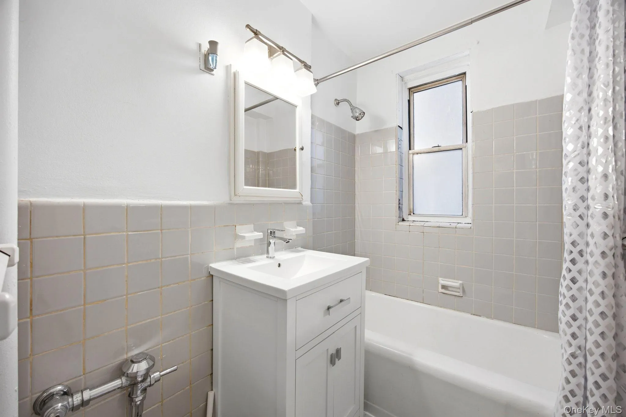 800 Grand Concourse, New York, NY, 2 Bedrooms Bedrooms, 4 Rooms Rooms,1 BathroomBathrooms,Residential,For Rent,Grand Concourse,0,KEY1017663 800 Grand Concourse, New York, NY, 2 Bedrooms Bedrooms, 4 Rooms Rooms,1 BathroomBathrooms,Residential,For Rent,Grand Concourse,0,KEY1017663