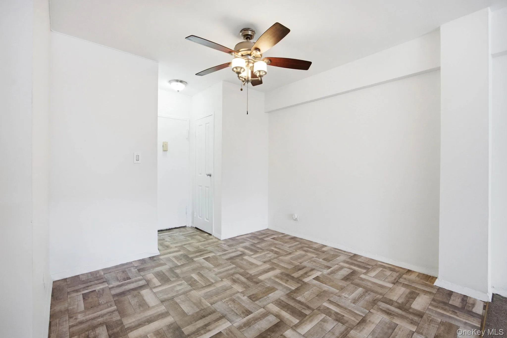 800 Grand Concourse, New York, NY, 2 Bedrooms Bedrooms, 4 Rooms Rooms,1 BathroomBathrooms,Residential,For Rent,Grand Concourse,0,KEY1017663 800 Grand Concourse, New York, NY, 2 Bedrooms Bedrooms, 4 Rooms Rooms,1 BathroomBathrooms,Residential,For Rent,Grand Concourse,0,KEY1017663