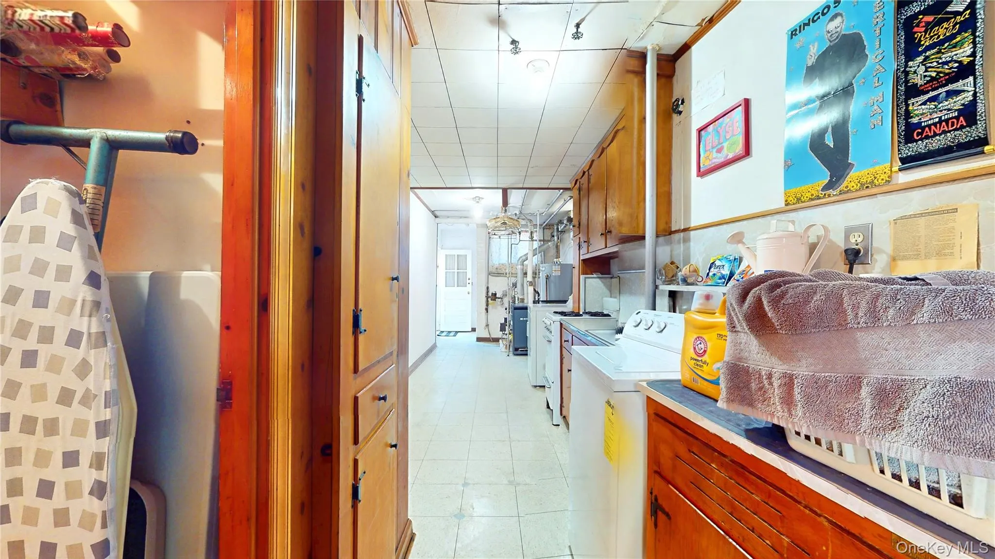 6224 78th Street, New York, NY, 2 Bedrooms Bedrooms, 5 Rooms Rooms,1 BathroomBathrooms,Residential,For Rent,78th,0,1017668 6224 78th Street, New York, NY, 2 Bedrooms Bedrooms, 5 Rooms Rooms,1 BathroomBathrooms,Residential,For Rent,78th,0,1017668