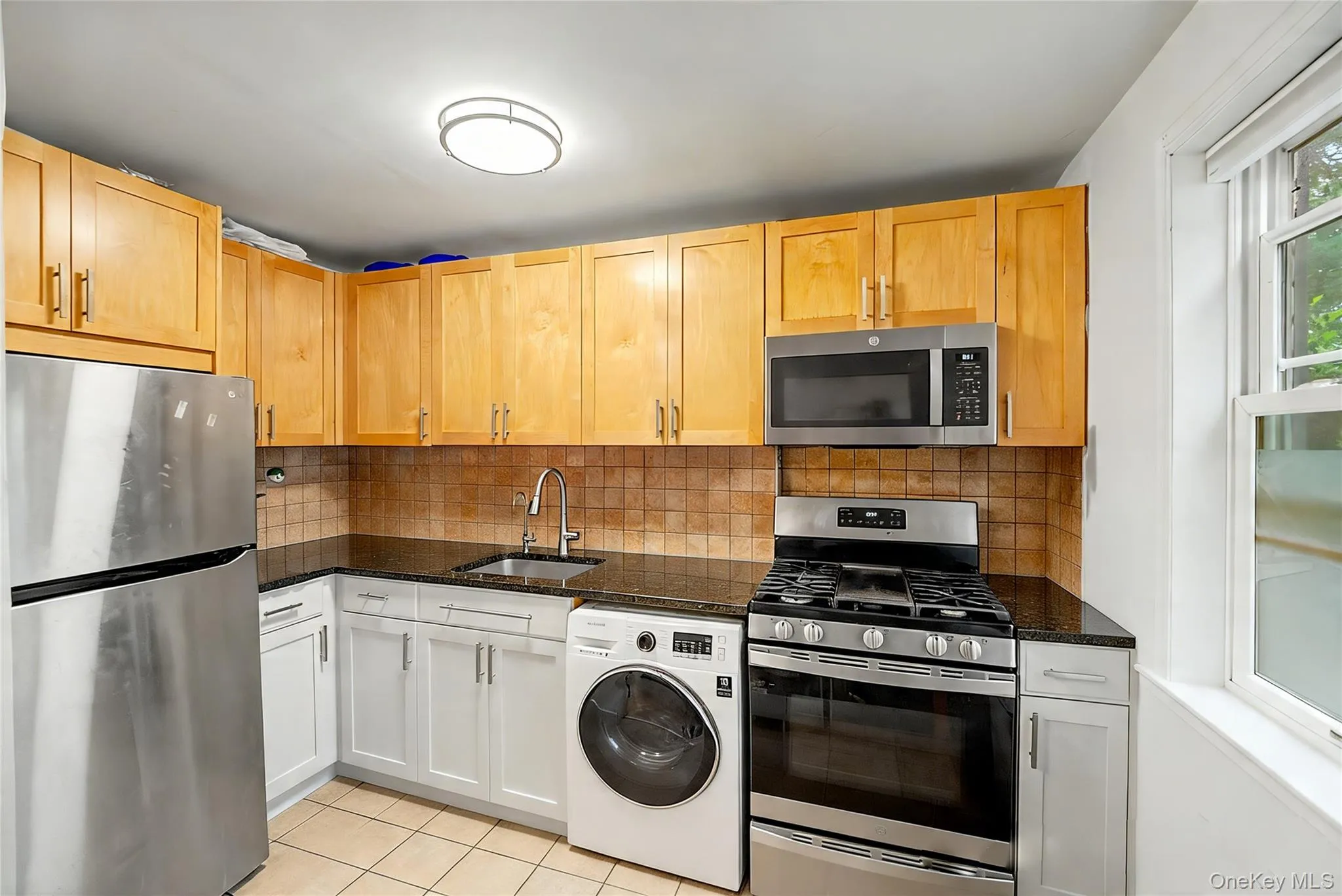 65-23 223rd Place, New York, NY, 2 Bedrooms Bedrooms, 5 Rooms Rooms,1 BathroomBathrooms,Residential,For Rent,223rd,0,KEY1017671 65-23 223rd Place, New York, NY, 2 Bedrooms Bedrooms, 5 Rooms Rooms,1 BathroomBathrooms,Residential,For Rent,223rd,0,KEY1017671