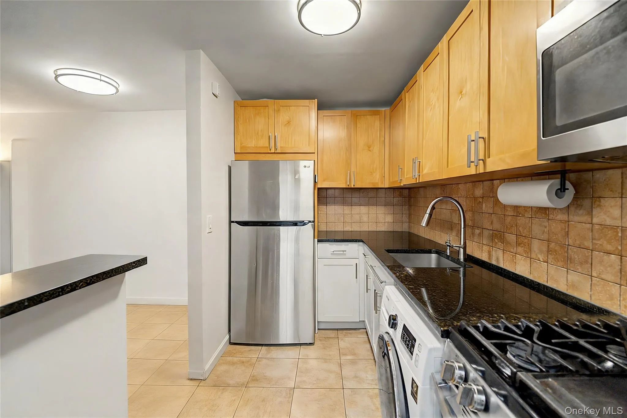 65-23 223rd Place, New York, NY, 2 Bedrooms Bedrooms, 5 Rooms Rooms,1 BathroomBathrooms,Residential,For Rent,223rd,0,KEY1017671 65-23 223rd Place, New York, NY, 2 Bedrooms Bedrooms, 5 Rooms Rooms,1 BathroomBathrooms,Residential,For Rent,223rd,0,KEY1017671