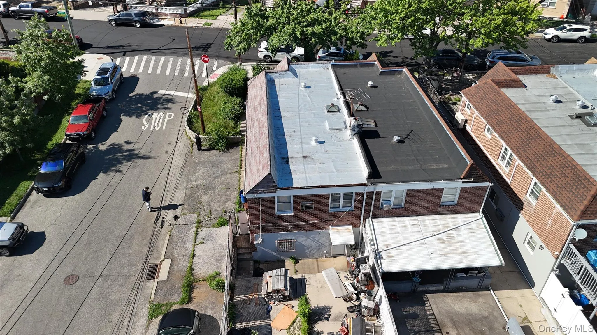 3140 Waterbury Avenue, New York, NY, 3 Bedrooms Bedrooms, 8 Rooms Rooms,2 BathroomsBathrooms,Residential,For Rent,Waterbury,0,KEY1017683 3140 Waterbury Avenue, New York, NY, 3 Bedrooms Bedrooms, 8 Rooms Rooms,2 BathroomsBathrooms,Residential,For Rent,Waterbury,0,KEY1017683