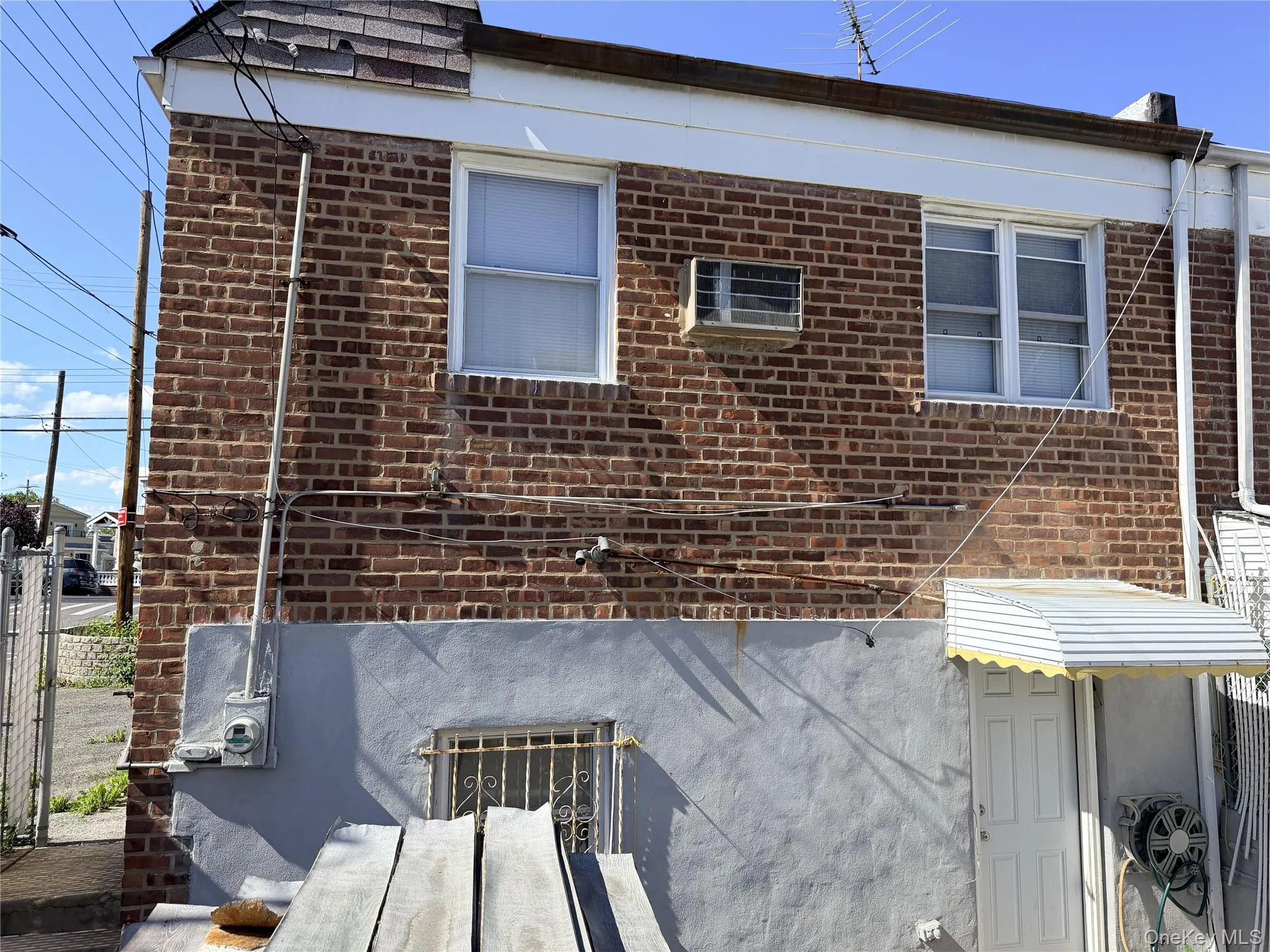 3140 Waterbury Avenue, New York, NY, 3 Bedrooms Bedrooms, 8 Rooms Rooms,2 BathroomsBathrooms,Residential,For Rent,Waterbury,0,KEY1017683 3140 Waterbury Avenue, New York, NY, 3 Bedrooms Bedrooms, 8 Rooms Rooms,2 BathroomsBathrooms,Residential,For Rent,Waterbury,0,KEY1017683