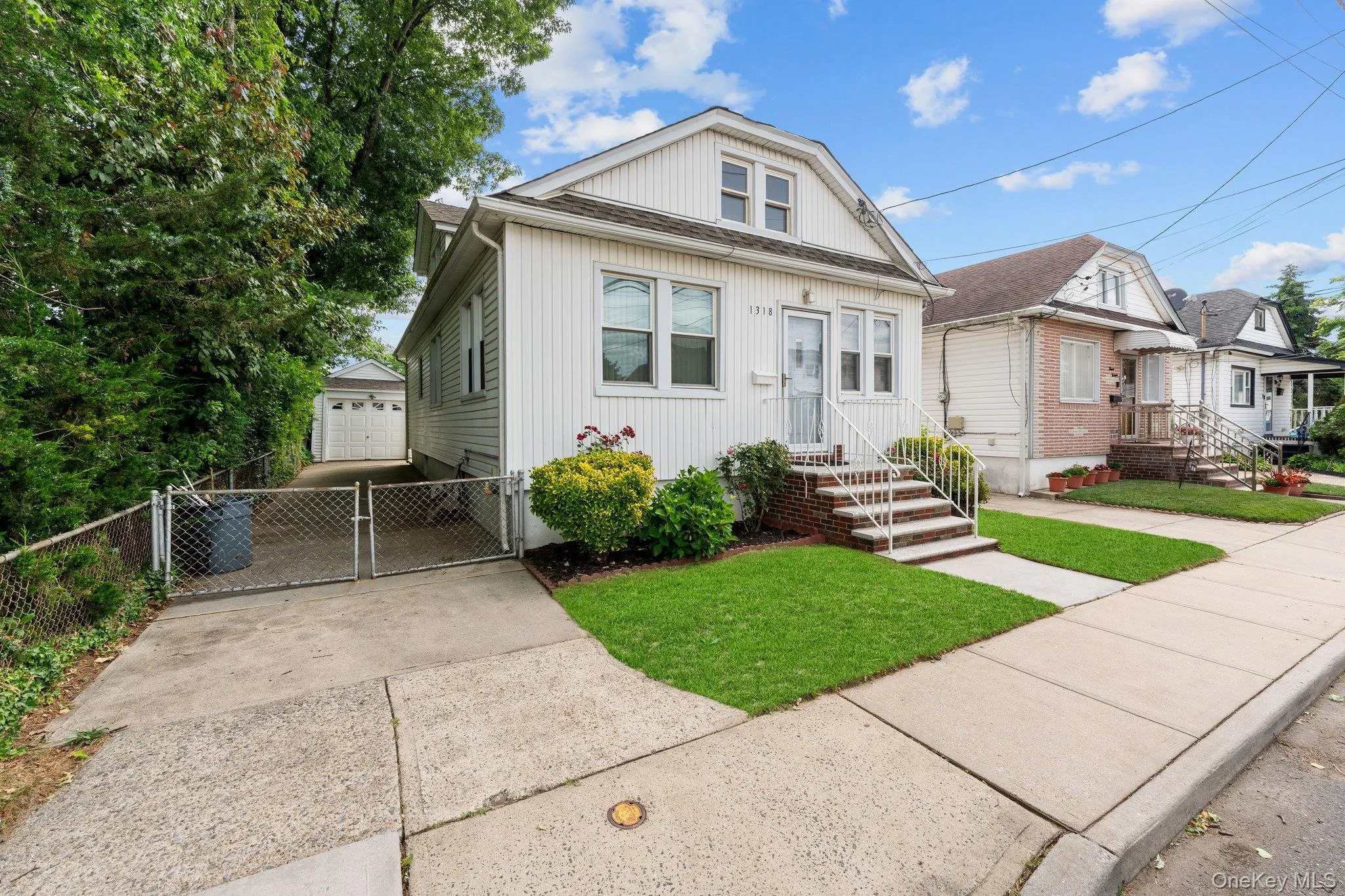 1318 Scimitar Avenue, Hempstead, NY, 4 Bedrooms Bedrooms, 8 Rooms Rooms,2 BathroomsBathrooms,Residential,For Rent,Scimitar,0,KEY1017689 1318 Scimitar Avenue, Hempstead, NY, 4 Bedrooms Bedrooms, 8 Rooms Rooms,2 BathroomsBathrooms,Residential,For Rent,Scimitar,0,KEY1017689
