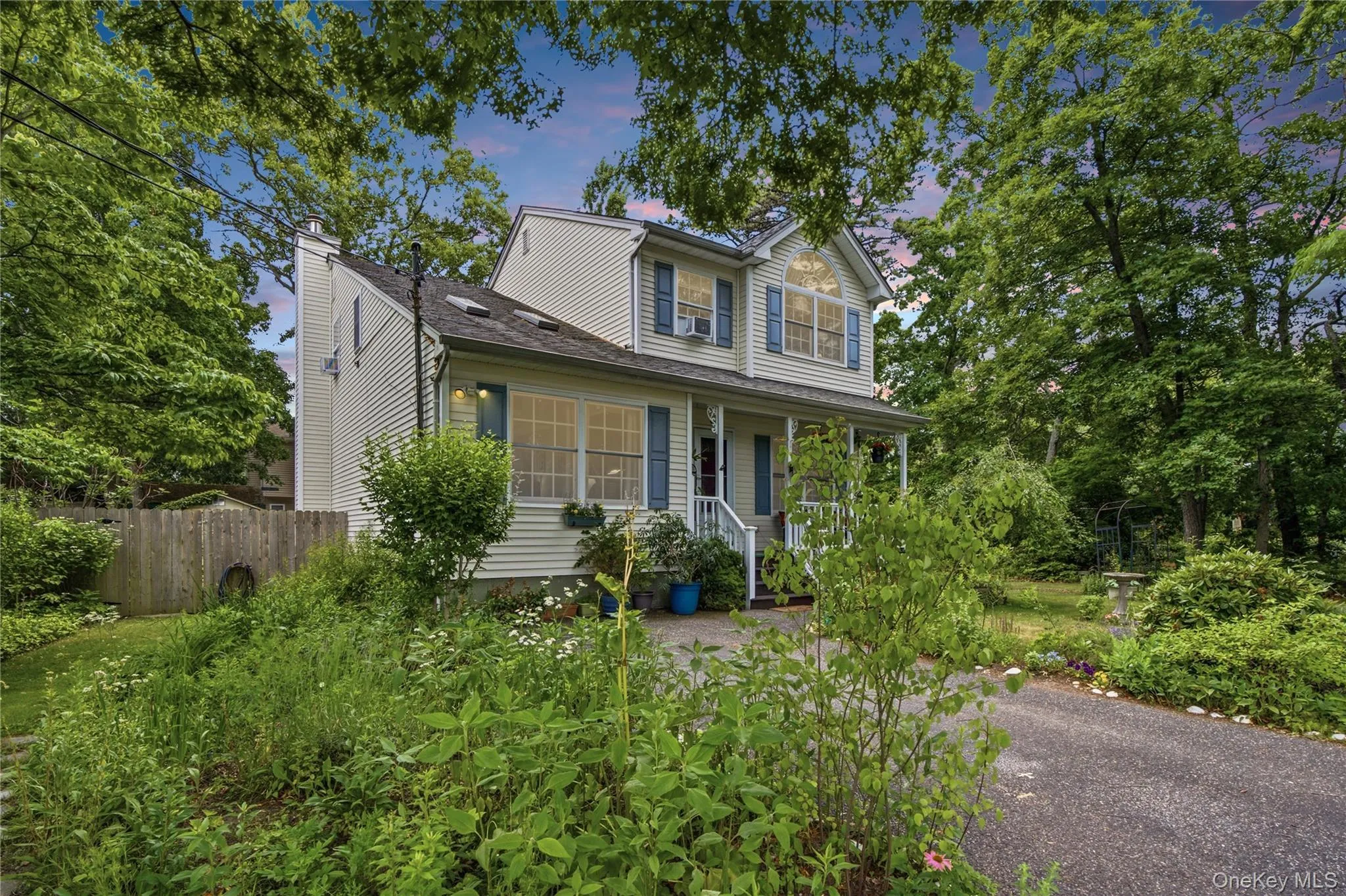 58 Silver Road, Brookhaven, NY, 3 Bedrooms Bedrooms, 10 Rooms Rooms,1 BathroomBathrooms,Residential,For Rent,Silver,0,KEY1017690 58 Silver Road, Brookhaven, NY, 3 Bedrooms Bedrooms, 10 Rooms Rooms,1 BathroomBathrooms,Residential,For Rent,Silver,0,KEY1017690
