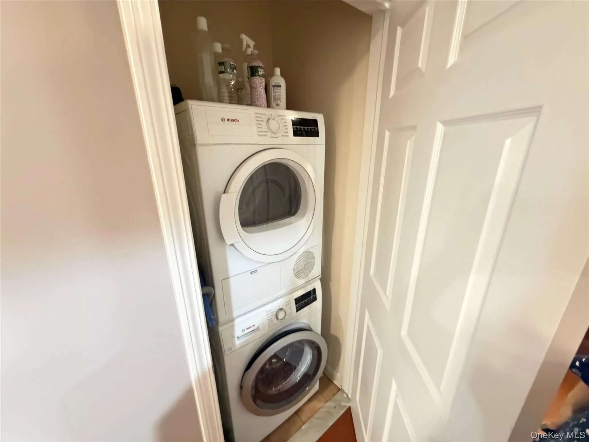 3-31 Endeavor Place, New York, NY, 2 Bedrooms Bedrooms, 3 Rooms Rooms,2 BathroomsBathrooms,Residential,For Rent,Endeavor,0,KEY1017693 3-31 Endeavor Place, New York, NY, 2 Bedrooms Bedrooms, 3 Rooms Rooms,2 BathroomsBathrooms,Residential,For Rent,Endeavor,0,KEY1017693