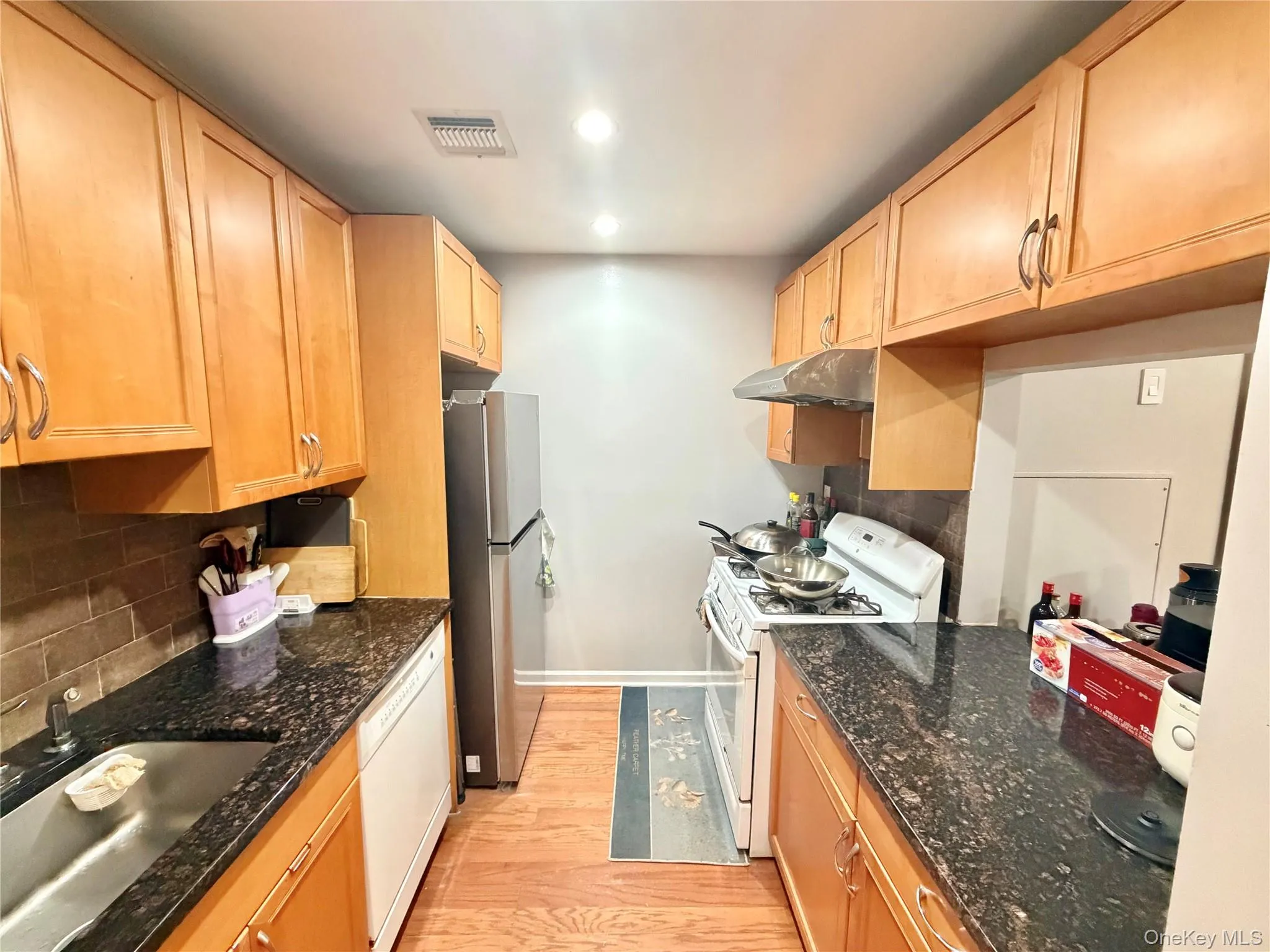 3-31 Endeavor Place, New York, NY, 2 Bedrooms Bedrooms, 3 Rooms Rooms,2 BathroomsBathrooms,Residential,For Rent,Endeavor,0,KEY1017693 3-31 Endeavor Place, New York, NY, 2 Bedrooms Bedrooms, 3 Rooms Rooms,2 BathroomsBathrooms,Residential,For Rent,Endeavor,0,KEY1017693