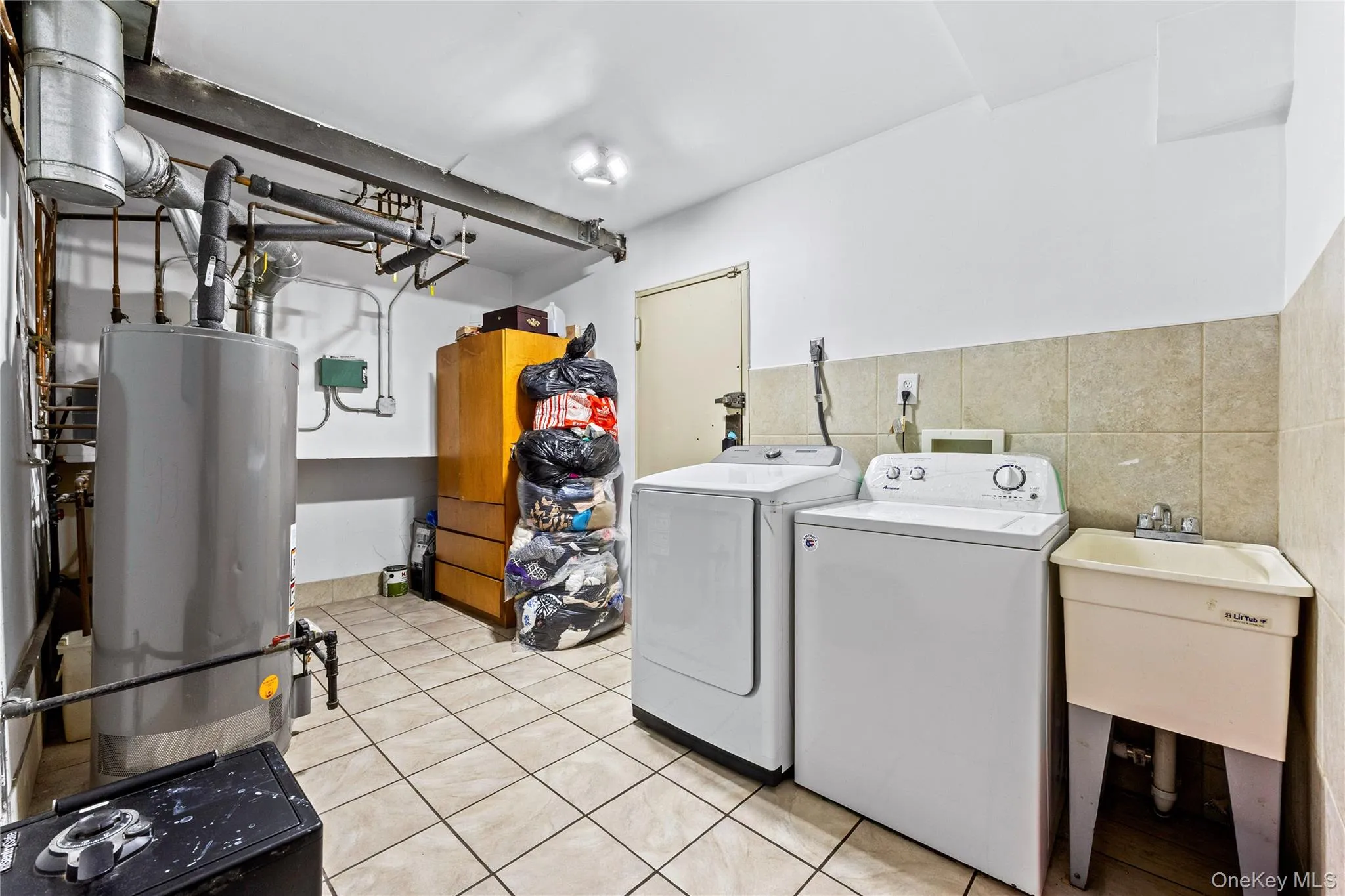 69-07 Little Neck Pkwy, New York, NY, 5 Bedrooms Bedrooms, 12 Rooms Rooms,2 BathroomsBathrooms,Residential,For Rent,Little Neck Pkwy,0,KEY1017694 69-07 Little Neck Pkwy, New York, NY, 5 Bedrooms Bedrooms, 12 Rooms Rooms,2 BathroomsBathrooms,Residential,For Rent,Little Neck Pkwy,0,KEY1017694