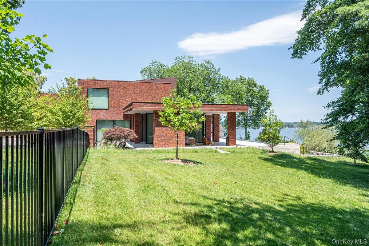30 Pheasant Run, North Hempstead, NY, 8 Bedrooms Bedrooms, 12 Rooms Rooms,6 BathroomsBathrooms,Residential Lease,For Rent,Pheasant,0,KEY1017695 30 Pheasant Run, North Hempstead, NY, 8 Bedrooms Bedrooms, 12 Rooms Rooms,6 BathroomsBathrooms,Residential Lease,For Rent,Pheasant,0,KEY1017695