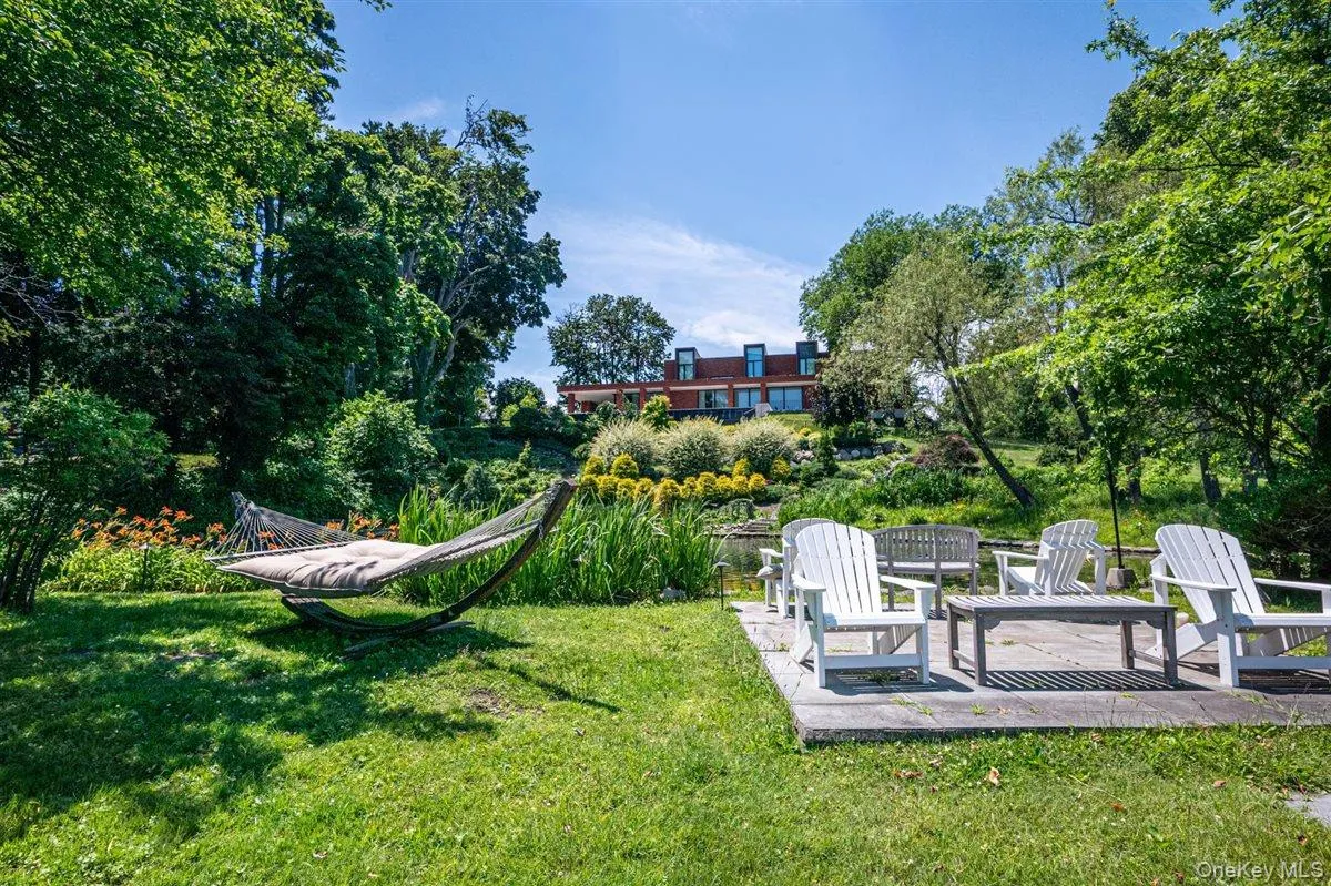 30 Pheasant Run, North Hempstead, NY, 8 Bedrooms Bedrooms, 12 Rooms Rooms,6 BathroomsBathrooms,Residential Lease,For Rent,Pheasant,0,KEY1017695 30 Pheasant Run, North Hempstead, NY, 8 Bedrooms Bedrooms, 12 Rooms Rooms,6 BathroomsBathrooms,Residential Lease,For Rent,Pheasant,0,KEY1017695