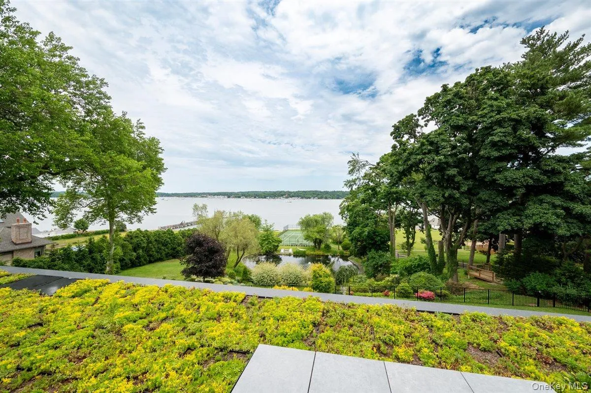 30 Pheasant Run, North Hempstead, NY, 8 Bedrooms Bedrooms, 12 Rooms Rooms,6 BathroomsBathrooms,Residential Lease,For Rent,Pheasant,0,KEY1017695 30 Pheasant Run, North Hempstead, NY, 8 Bedrooms Bedrooms, 12 Rooms Rooms,6 BathroomsBathrooms,Residential Lease,For Rent,Pheasant,0,KEY1017695