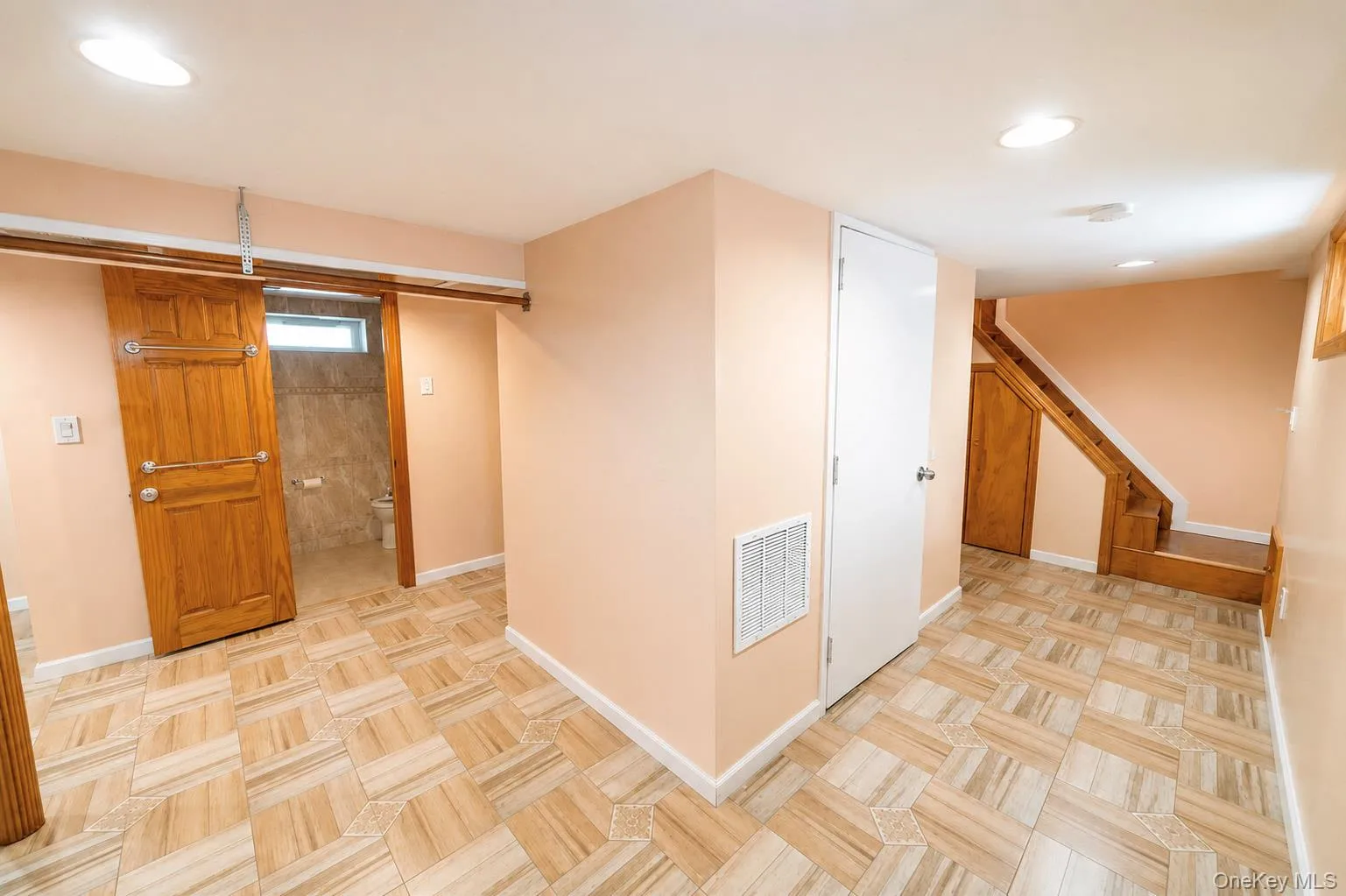 937 7th Street, North Hempstead, NY, 3 Bedrooms Bedrooms, 9 Rooms Rooms,2 BathroomsBathrooms,Residential,For Rent,7th,0,KEY1017696 937 7th Street, North Hempstead, NY, 3 Bedrooms Bedrooms, 9 Rooms Rooms,2 BathroomsBathrooms,Residential,For Rent,7th,0,KEY1017696