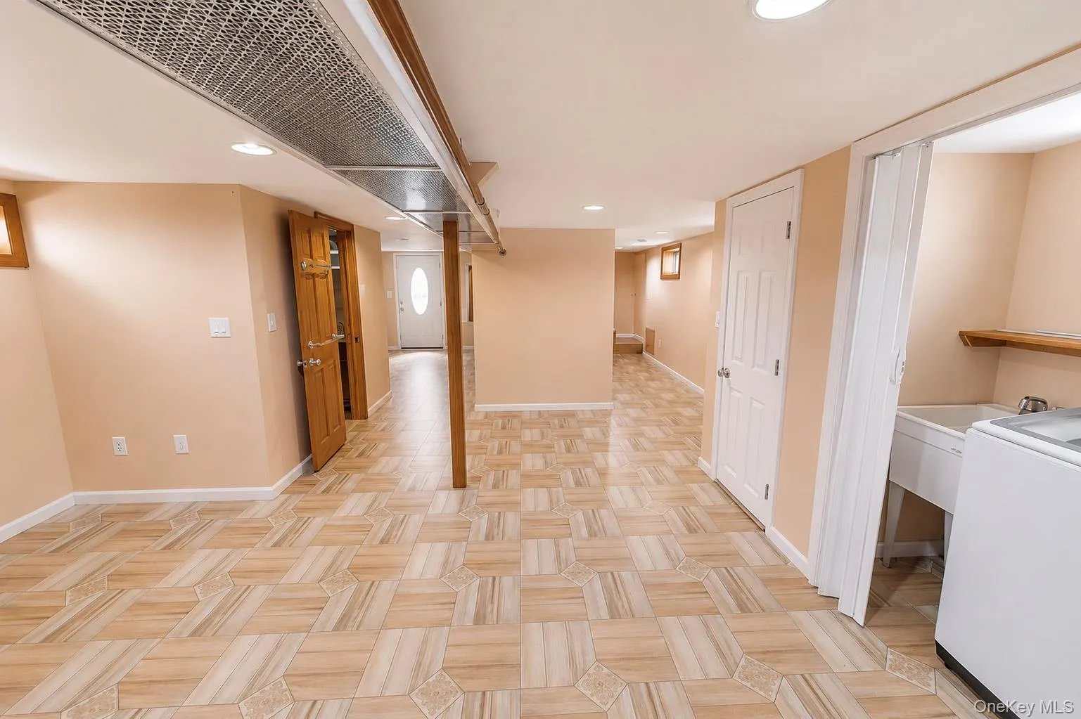937 7th Street, North Hempstead, NY, 3 Bedrooms Bedrooms, 9 Rooms Rooms,2 BathroomsBathrooms,Residential,For Rent,7th,0,KEY1017696 937 7th Street, North Hempstead, NY, 3 Bedrooms Bedrooms, 9 Rooms Rooms,2 BathroomsBathrooms,Residential,For Rent,7th,0,KEY1017696