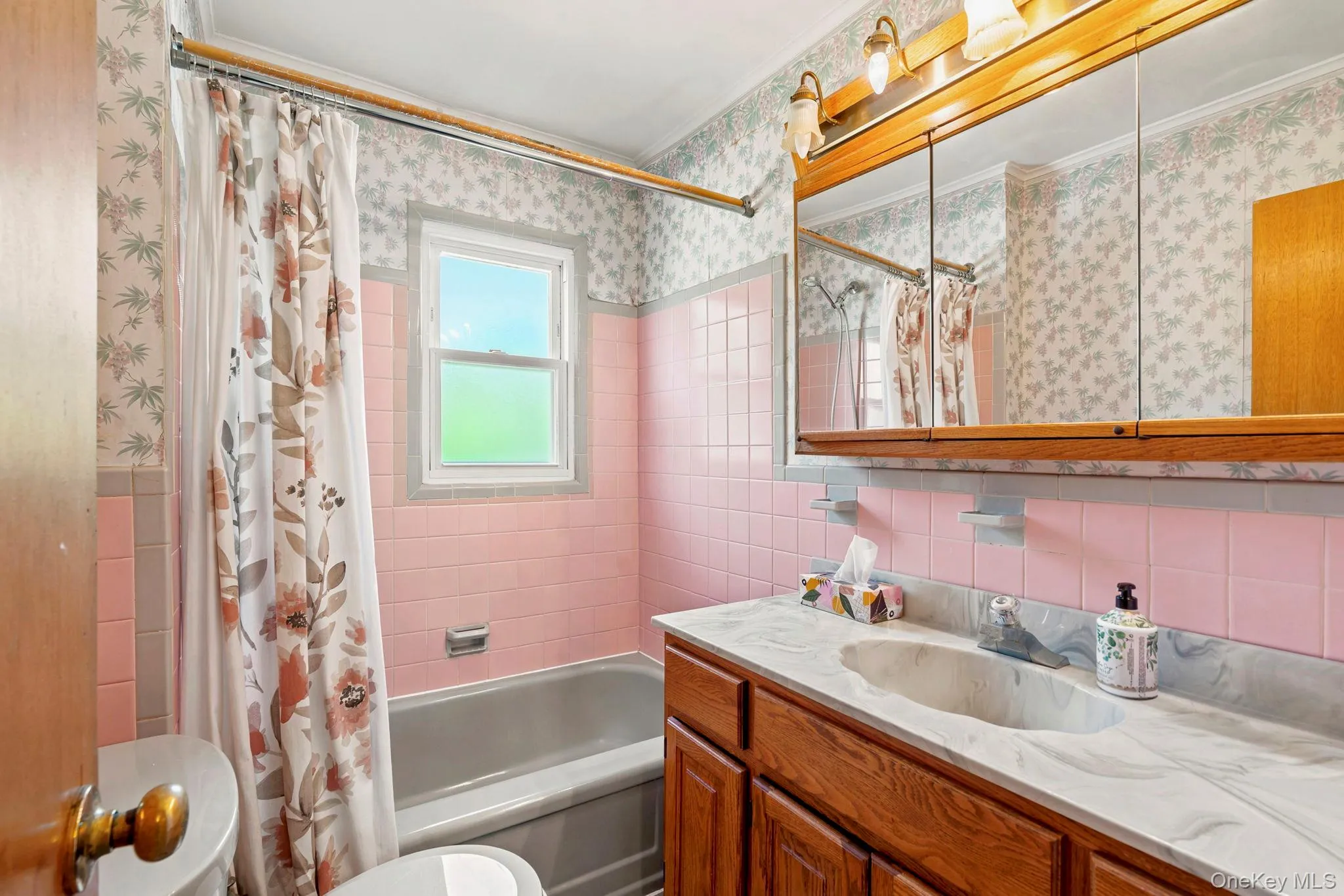 216 Gardner Avenue, Oyster Bay, NY, 5 Bedrooms Bedrooms, 9 Rooms Rooms,2 BathroomsBathrooms,Residential,For Rent,Gardner,0,KEY1017700 216 Gardner Avenue, Oyster Bay, NY, 5 Bedrooms Bedrooms, 9 Rooms Rooms,2 BathroomsBathrooms,Residential,For Rent,Gardner,0,KEY1017700