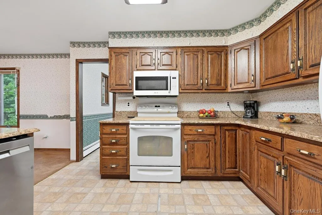 23 Flicker Drive, Brookhaven, NY, 3 Bedrooms Bedrooms, 6 Rooms Rooms,3 BathroomsBathrooms,Residential,For Rent,Flicker,0,1017701 23 Flicker Drive, Brookhaven, NY, 3 Bedrooms Bedrooms, 6 Rooms Rooms,3 BathroomsBathrooms,Residential,For Rent,Flicker,0,1017701