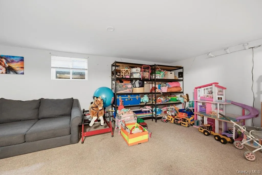 23 Flicker Drive, Brookhaven, NY, 3 Bedrooms Bedrooms, 6 Rooms Rooms,3 BathroomsBathrooms,Residential,For Rent,Flicker,0,1017701 23 Flicker Drive, Brookhaven, NY, 3 Bedrooms Bedrooms, 6 Rooms Rooms,3 BathroomsBathrooms,Residential,For Rent,Flicker,0,1017701