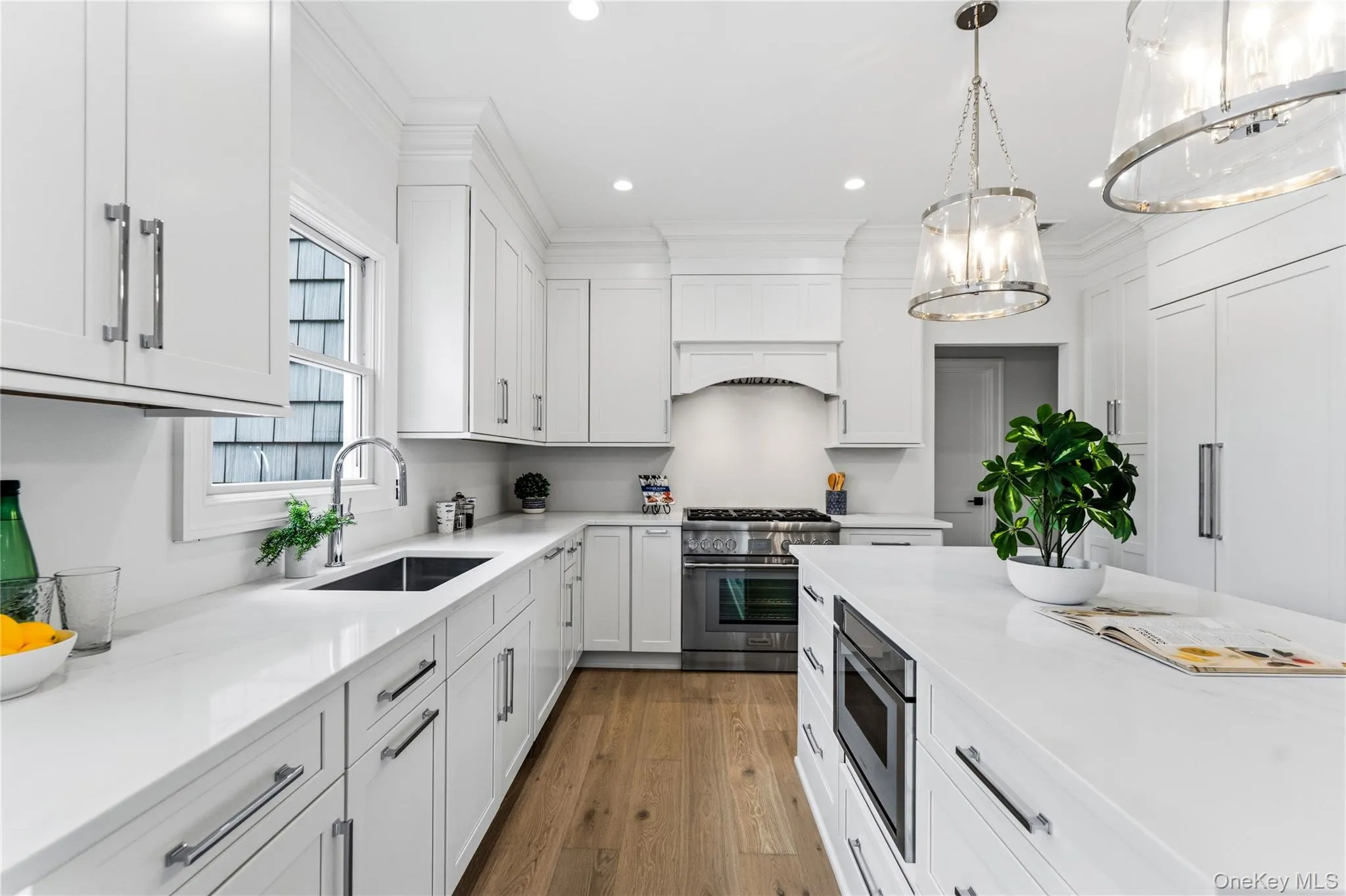 30 B Main Parkway, Oyster Bay, NY, 5 Bedrooms Bedrooms, 12 Rooms Rooms,3 BathroomsBathrooms,Residential,For Rent,Main,0,KEY1017703 30 B Main Parkway, Oyster Bay, NY, 5 Bedrooms Bedrooms, 12 Rooms Rooms,3 BathroomsBathrooms,Residential,For Rent,Main,0,KEY1017703