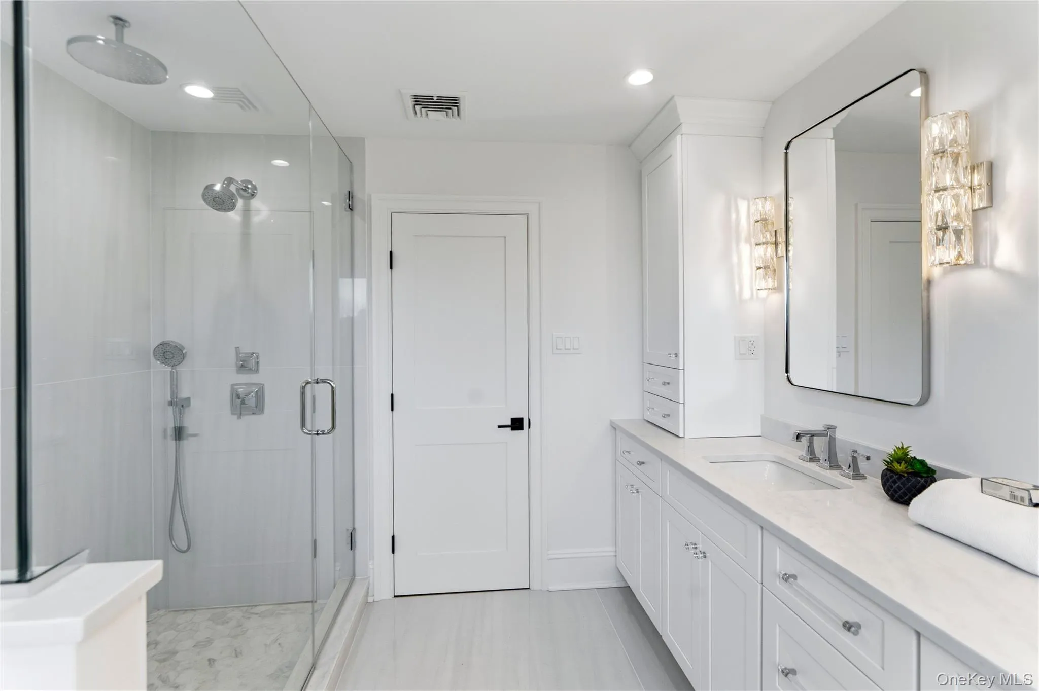 30 B Main Parkway, Oyster Bay, NY, 5 Bedrooms Bedrooms, 12 Rooms Rooms,3 BathroomsBathrooms,Residential,For Rent,Main,0,KEY1017703 30 B Main Parkway, Oyster Bay, NY, 5 Bedrooms Bedrooms, 12 Rooms Rooms,3 BathroomsBathrooms,Residential,For Rent,Main,0,KEY1017703