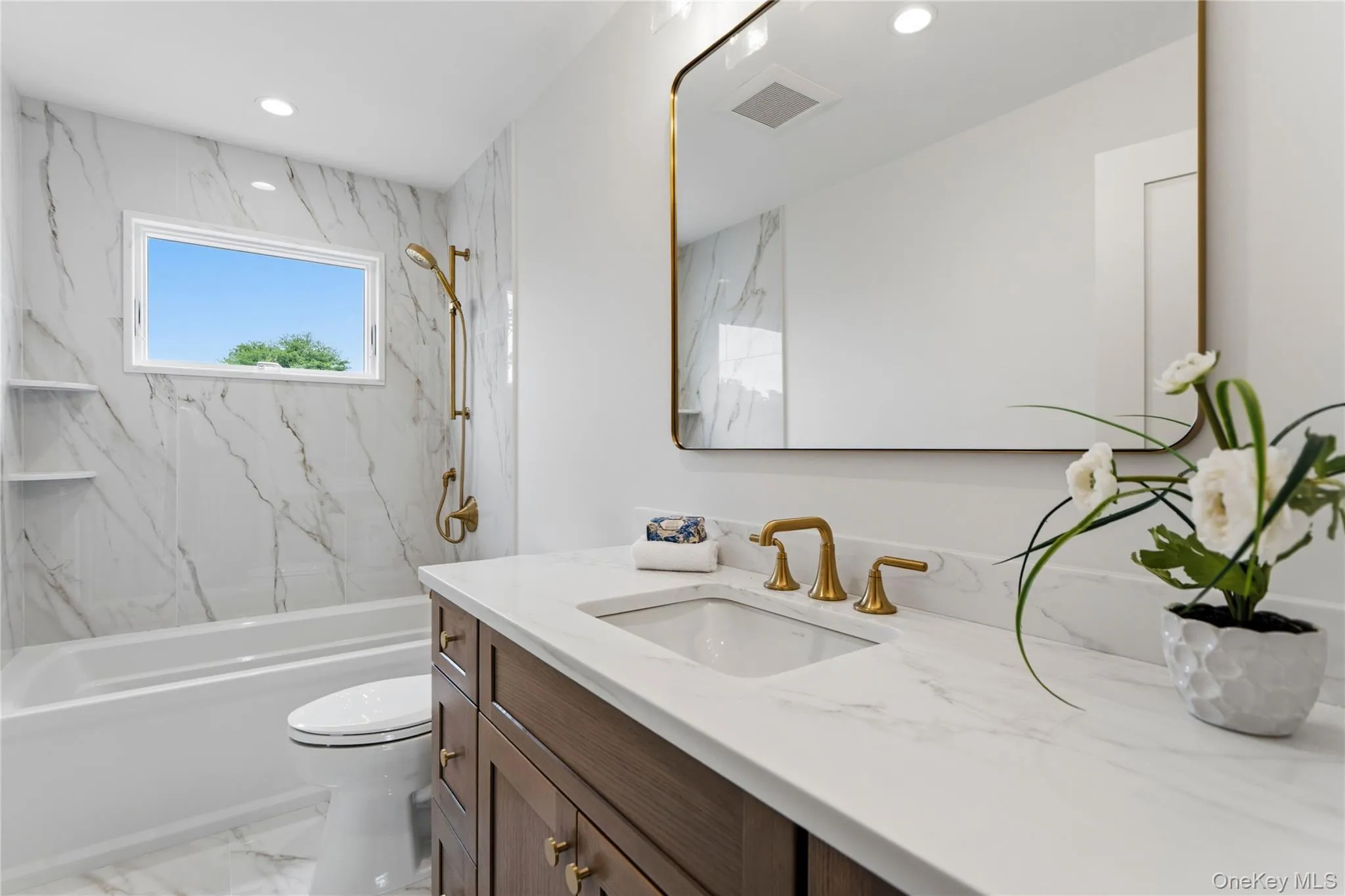 30 B Main Parkway, Oyster Bay, NY, 5 Bedrooms Bedrooms, 12 Rooms Rooms,3 BathroomsBathrooms,Residential,For Rent,Main,0,KEY1017703 30 B Main Parkway, Oyster Bay, NY, 5 Bedrooms Bedrooms, 12 Rooms Rooms,3 BathroomsBathrooms,Residential,For Rent,Main,0,KEY1017703