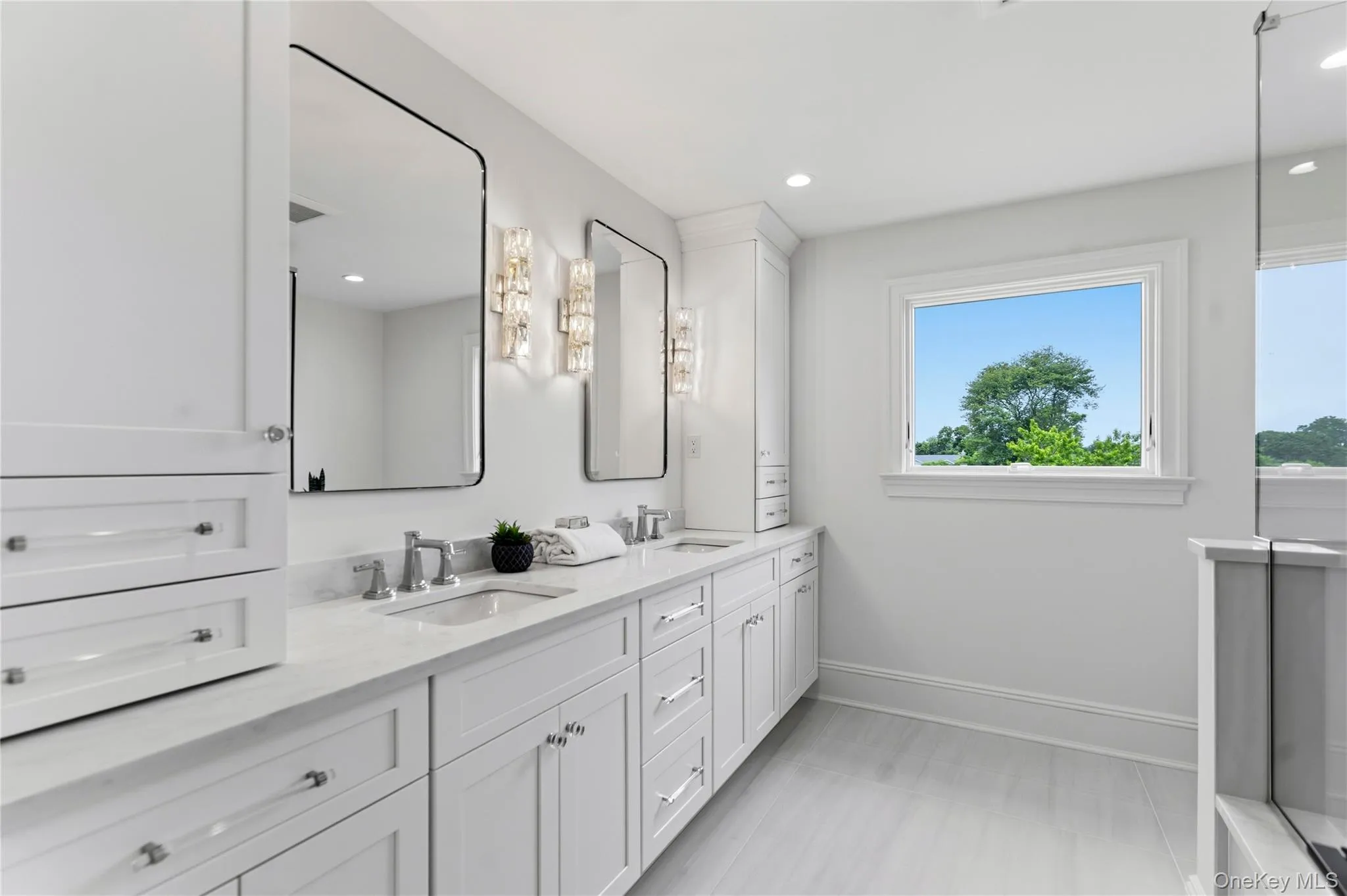 30 B Main Parkway, Oyster Bay, NY, 5 Bedrooms Bedrooms, 12 Rooms Rooms,3 BathroomsBathrooms,Residential,For Rent,Main,0,KEY1017703 30 B Main Parkway, Oyster Bay, NY, 5 Bedrooms Bedrooms, 12 Rooms Rooms,3 BathroomsBathrooms,Residential,For Rent,Main,0,KEY1017703