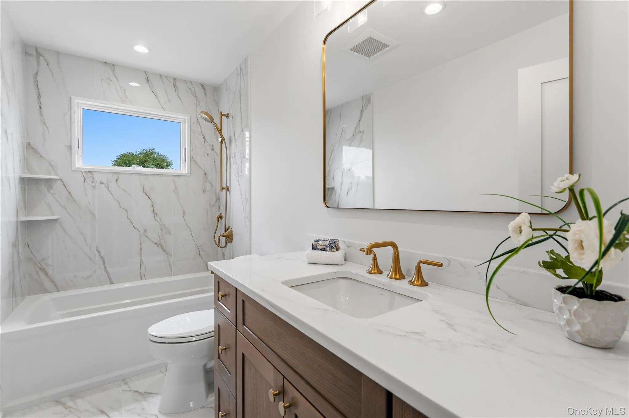 30 B Main Parkway, Oyster Bay, NY, 5 Bedrooms Bedrooms, 12 Rooms Rooms,3 BathroomsBathrooms,Residential,For Rent,Main,0,KEY1017703 30 B Main Parkway, Oyster Bay, NY, 5 Bedrooms Bedrooms, 12 Rooms Rooms,3 BathroomsBathrooms,Residential,For Rent,Main,0,KEY1017703