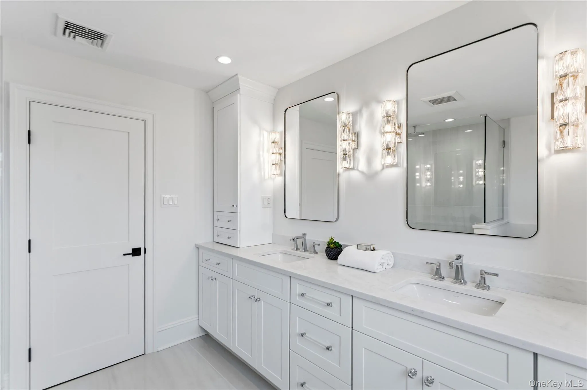 30 B Main Parkway, Oyster Bay, NY, 5 Bedrooms Bedrooms, 12 Rooms Rooms,3 BathroomsBathrooms,Residential,For Rent,Main,0,KEY1017703 30 B Main Parkway, Oyster Bay, NY, 5 Bedrooms Bedrooms, 12 Rooms Rooms,3 BathroomsBathrooms,Residential,For Rent,Main,0,KEY1017703