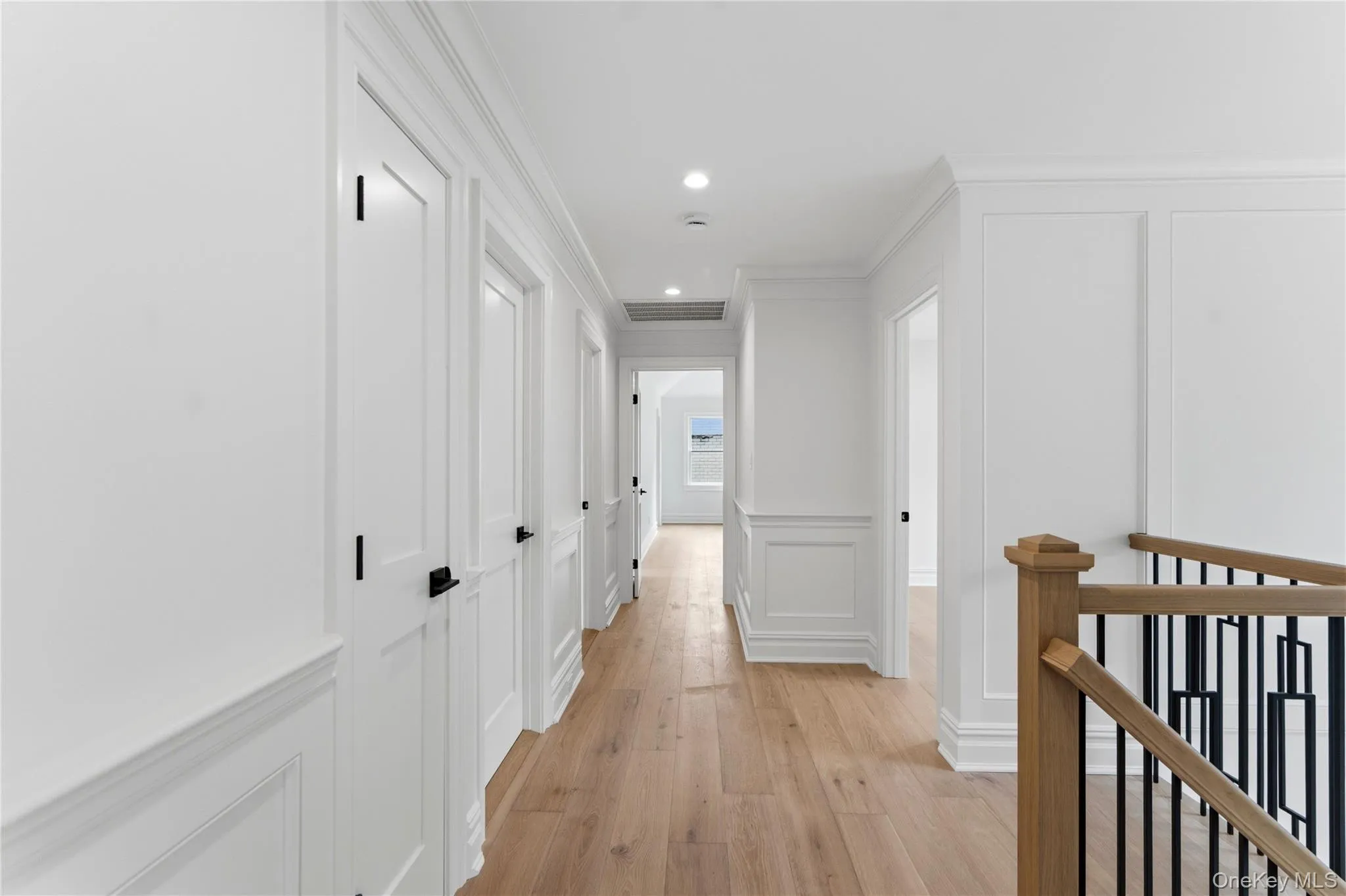 30 B Main Parkway, Oyster Bay, NY, 5 Bedrooms Bedrooms, 12 Rooms Rooms,3 BathroomsBathrooms,Residential,For Rent,Main,0,KEY1017703 30 B Main Parkway, Oyster Bay, NY, 5 Bedrooms Bedrooms, 12 Rooms Rooms,3 BathroomsBathrooms,Residential,For Rent,Main,0,KEY1017703