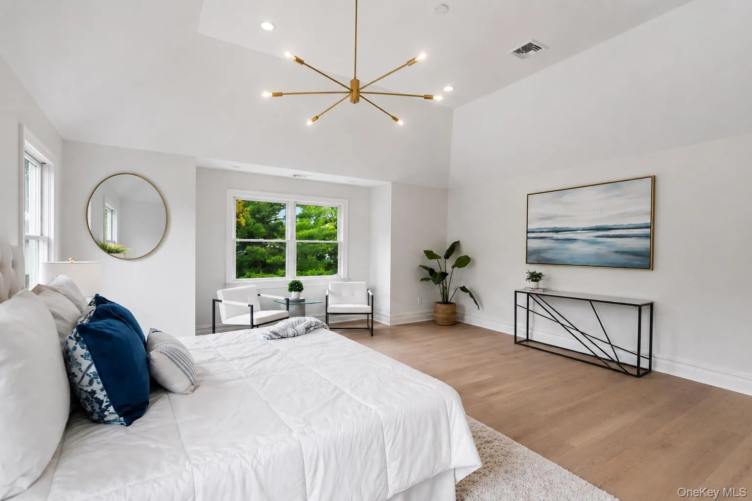 30 B Main Parkway, Oyster Bay, NY, 5 Bedrooms Bedrooms, 12 Rooms Rooms,3 BathroomsBathrooms,Residential,For Rent,Main,0,KEY1017703 30 B Main Parkway, Oyster Bay, NY, 5 Bedrooms Bedrooms, 12 Rooms Rooms,3 BathroomsBathrooms,Residential,For Rent,Main,0,KEY1017703