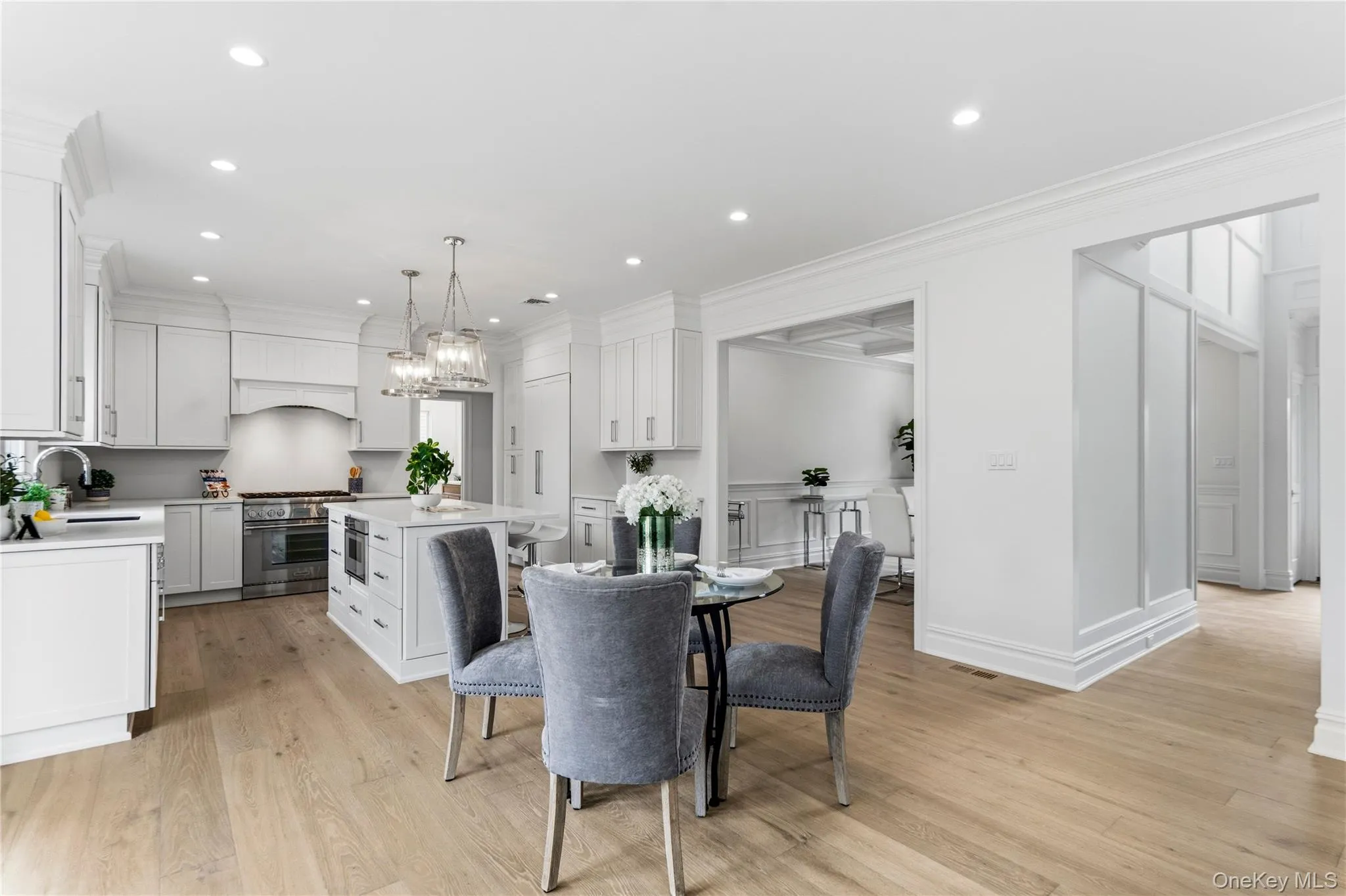 30 B Main Parkway, Oyster Bay, NY, 5 Bedrooms Bedrooms, 12 Rooms Rooms,3 BathroomsBathrooms,Residential,For Rent,Main,0,KEY1017703 30 B Main Parkway, Oyster Bay, NY, 5 Bedrooms Bedrooms, 12 Rooms Rooms,3 BathroomsBathrooms,Residential,For Rent,Main,0,KEY1017703
