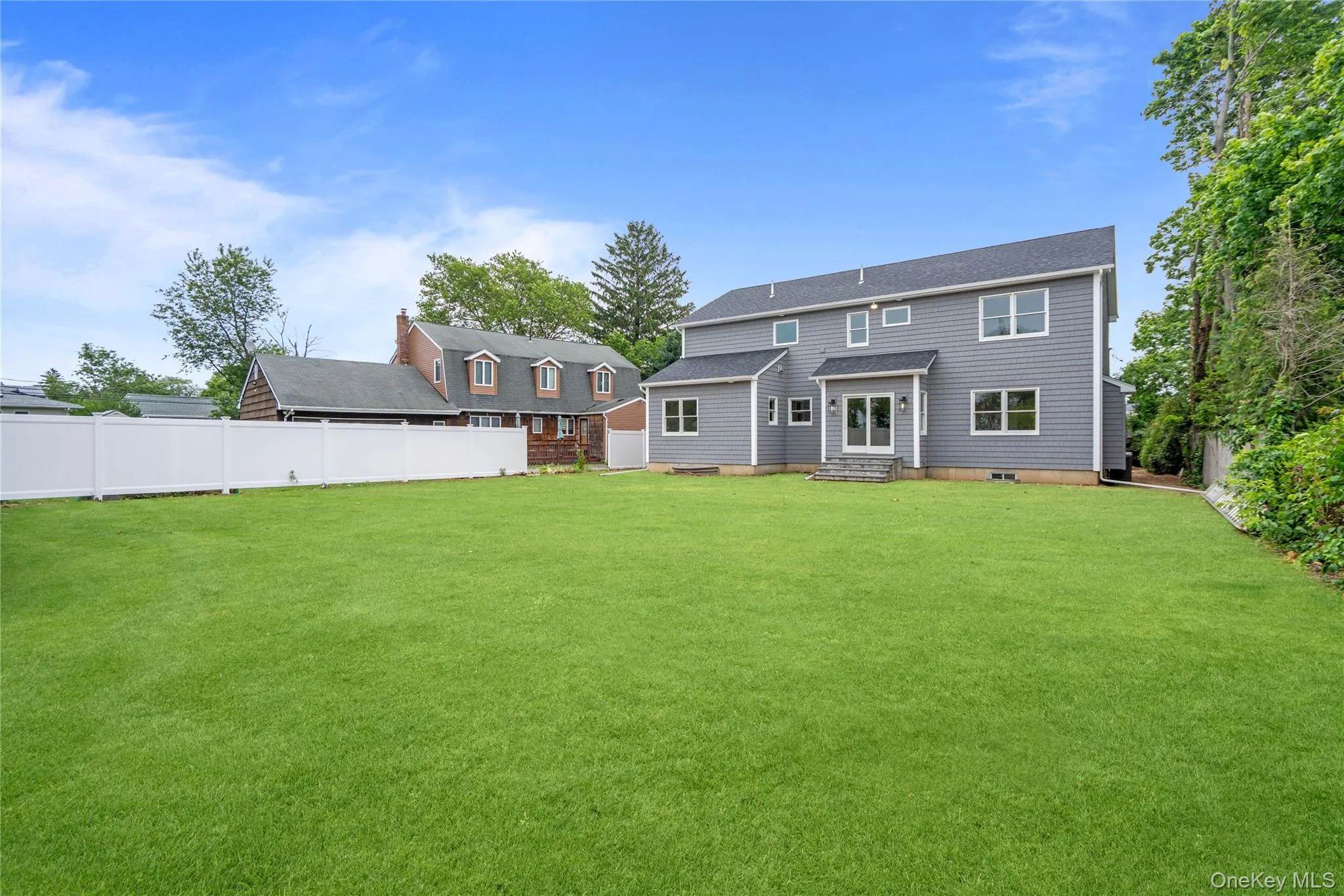 30 B Main Parkway, Oyster Bay, NY, 5 Bedrooms Bedrooms, 12 Rooms Rooms,3 BathroomsBathrooms,Residential,For Rent,Main,0,KEY1017703 30 B Main Parkway, Oyster Bay, NY, 5 Bedrooms Bedrooms, 12 Rooms Rooms,3 BathroomsBathrooms,Residential,For Rent,Main,0,KEY1017703