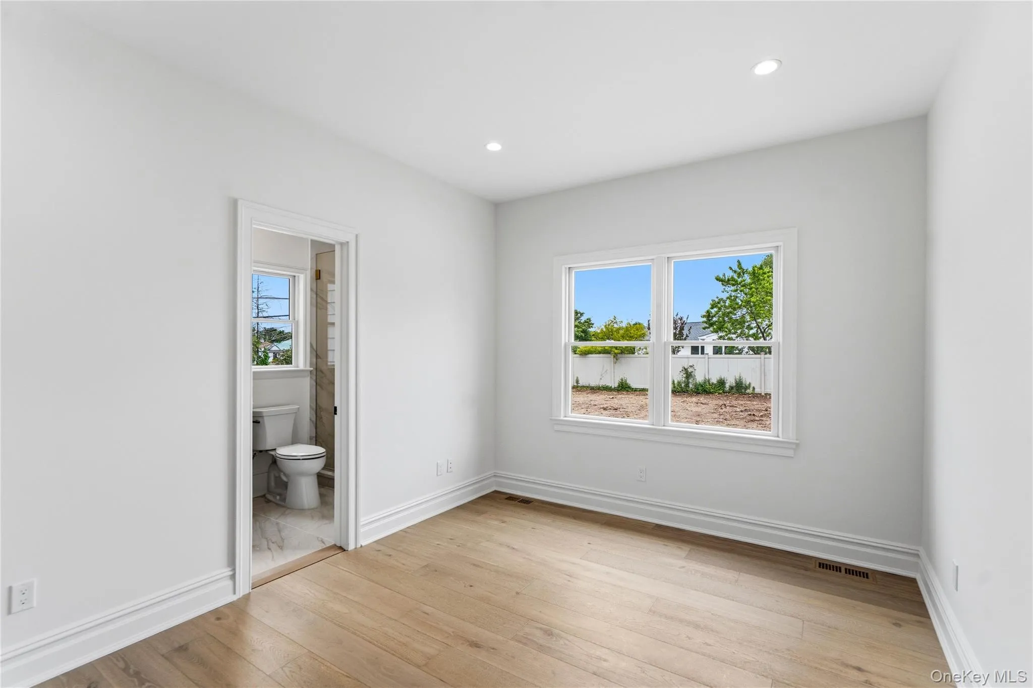 30 B Main Parkway, Oyster Bay, NY, 5 Bedrooms Bedrooms, 12 Rooms Rooms,3 BathroomsBathrooms,Residential,For Rent,Main,0,KEY1017703 30 B Main Parkway, Oyster Bay, NY, 5 Bedrooms Bedrooms, 12 Rooms Rooms,3 BathroomsBathrooms,Residential,For Rent,Main,0,KEY1017703