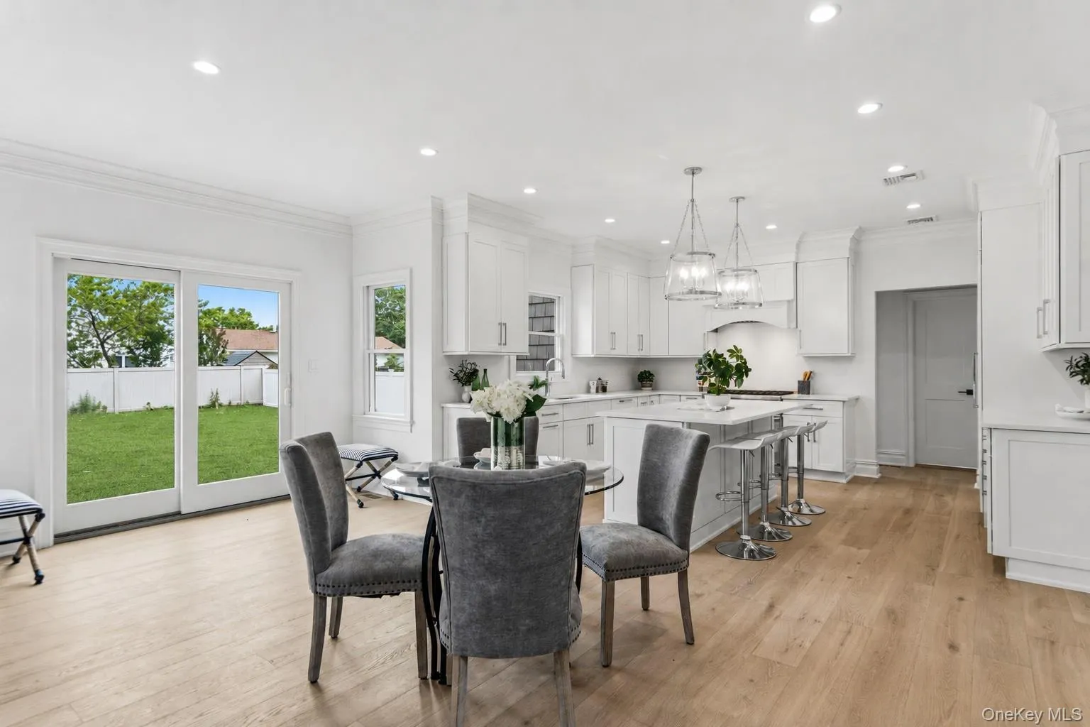 30 B Main Parkway, Oyster Bay, NY, 5 Bedrooms Bedrooms, 12 Rooms Rooms,3 BathroomsBathrooms,Residential,For Rent,Main,0,KEY1017703 30 B Main Parkway, Oyster Bay, NY, 5 Bedrooms Bedrooms, 12 Rooms Rooms,3 BathroomsBathrooms,Residential,For Rent,Main,0,KEY1017703