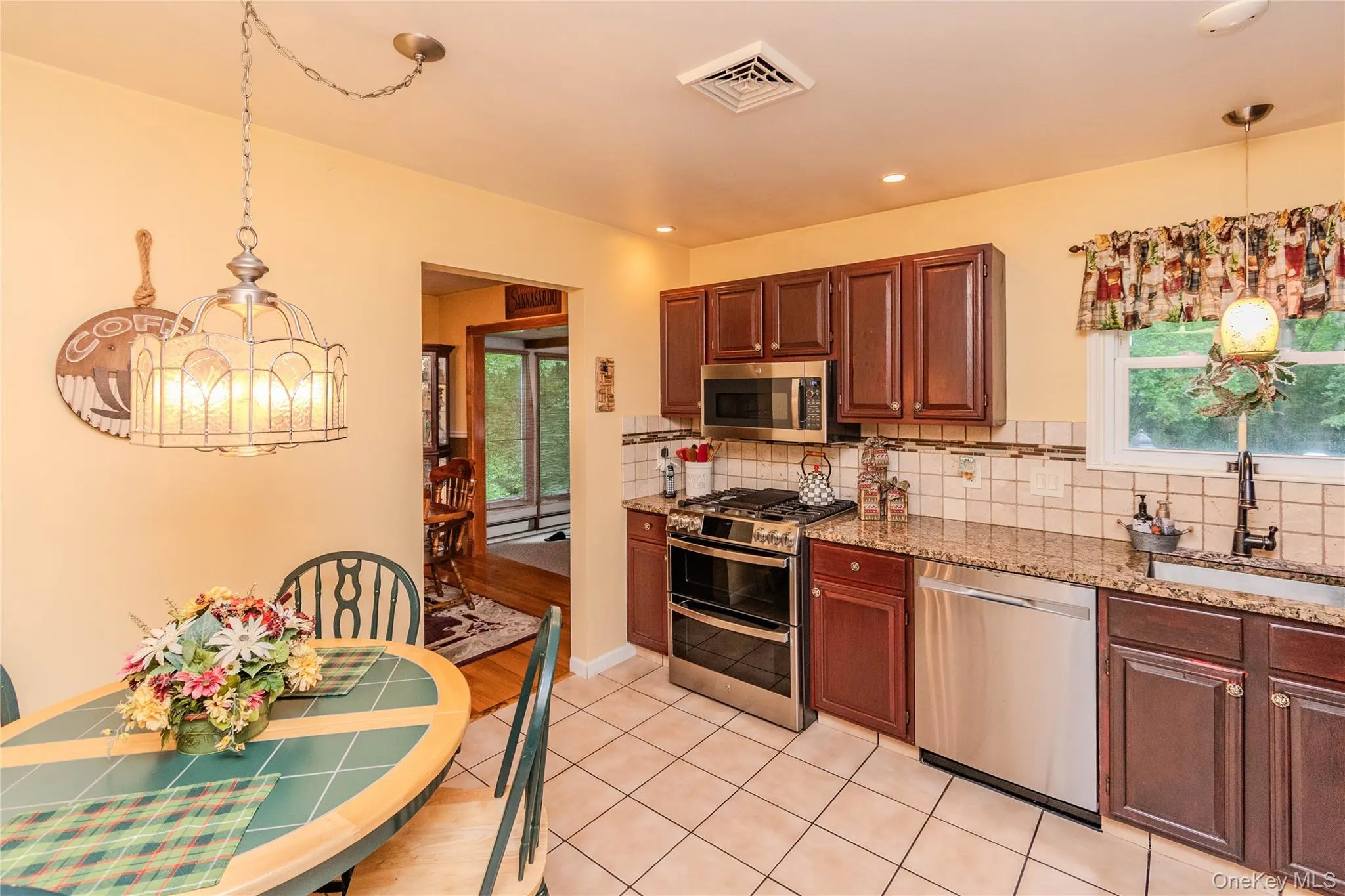 20 Kendell Drive, Wappinger, NY, 3 Bedrooms Bedrooms, 9 Rooms Rooms,2 BathroomsBathrooms,Residential,For Rent,Kendell,0,KEY1017707 20 Kendell Drive, Wappinger, NY, 3 Bedrooms Bedrooms, 9 Rooms Rooms,2 BathroomsBathrooms,Residential,For Rent,Kendell,0,KEY1017707