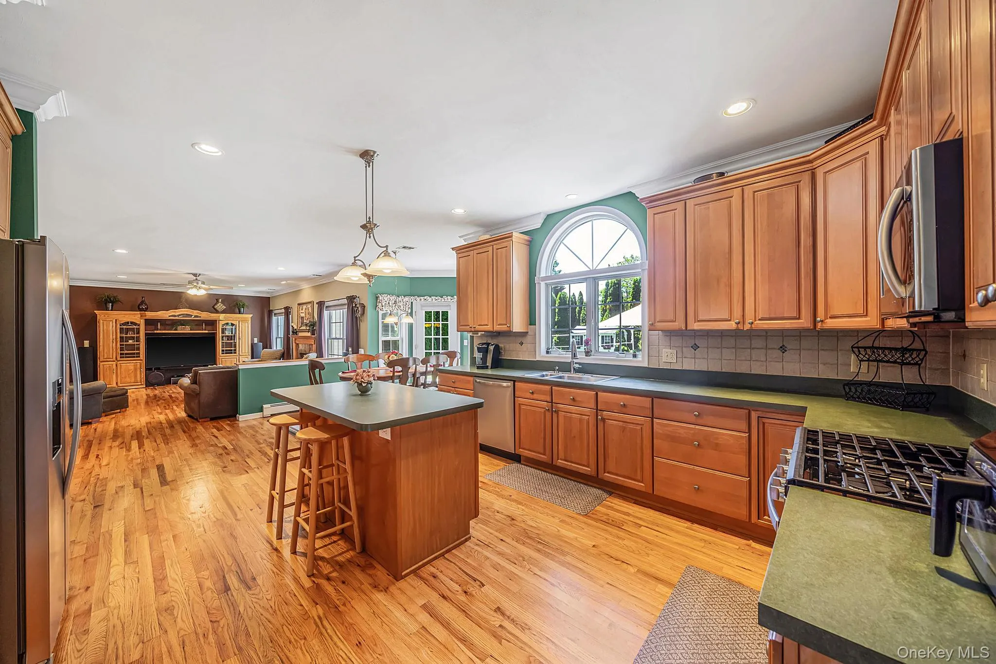 10 Park View Lane, Brookhaven, NY, 5 Bedrooms Bedrooms, 9 Rooms Rooms,3 BathroomsBathrooms,Residential,For Rent,Park View,0,KEY1017709 10 Park View Lane, Brookhaven, NY, 5 Bedrooms Bedrooms, 9 Rooms Rooms,3 BathroomsBathrooms,Residential,For Rent,Park View,0,KEY1017709