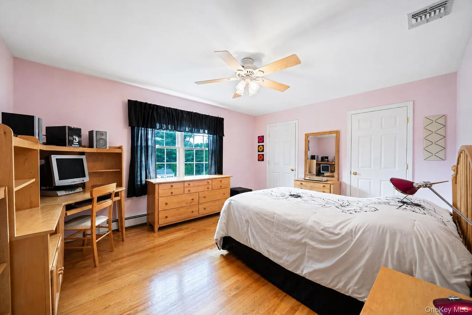 10 Park View Lane, Brookhaven, NY, 5 Bedrooms Bedrooms, 9 Rooms Rooms,3 BathroomsBathrooms,Residential,For Rent,Park View,0,1017709 10 Park View Lane, Brookhaven, NY, 5 Bedrooms Bedrooms, 9 Rooms Rooms,3 BathroomsBathrooms,Residential,For Rent,Park View,0,1017709