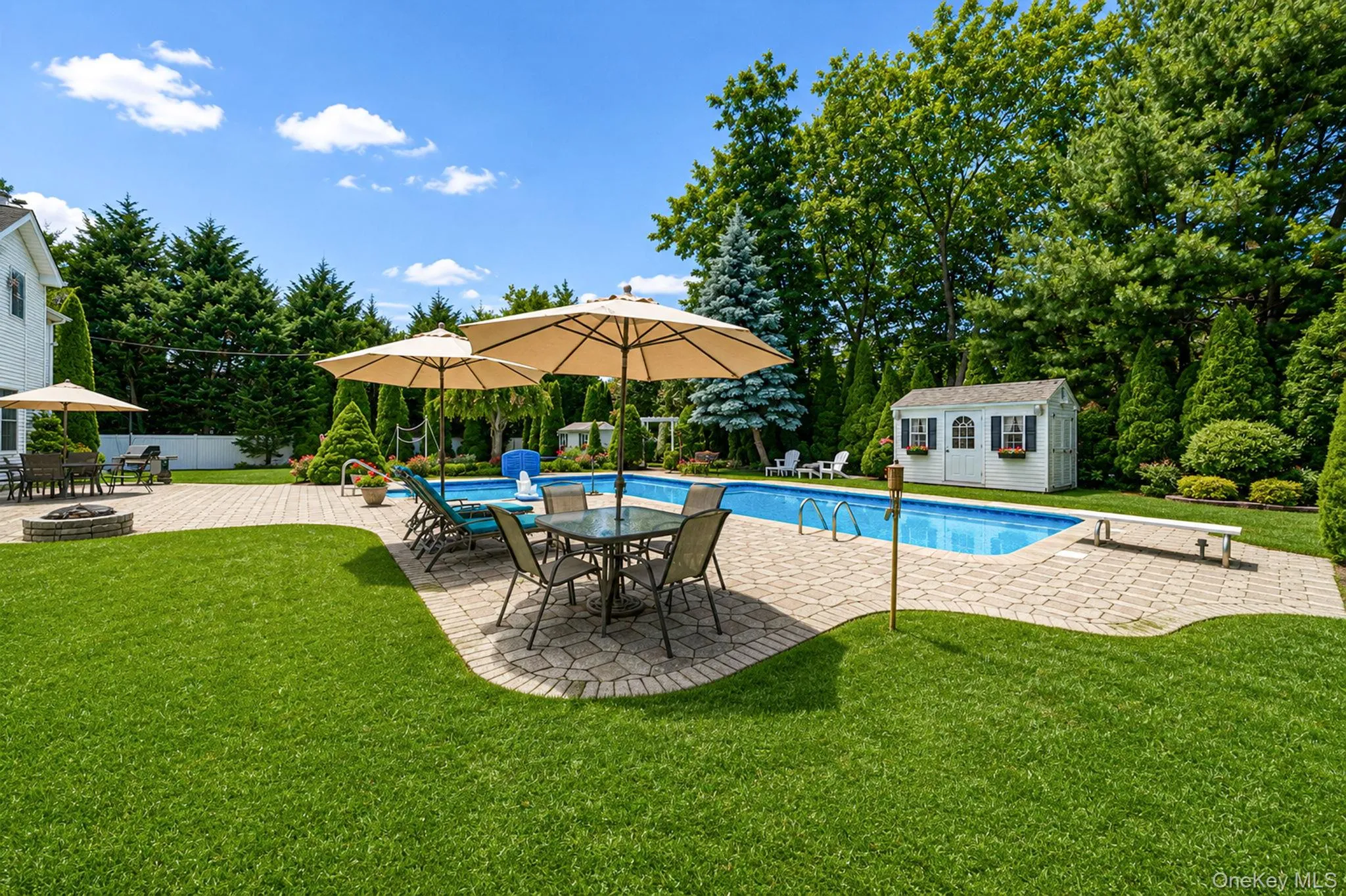 10 Park View Lane, Brookhaven, NY, 5 Bedrooms Bedrooms, 9 Rooms Rooms,3 BathroomsBathrooms,Residential,For Rent,Park View,0,KEY1017709 10 Park View Lane, Brookhaven, NY, 5 Bedrooms Bedrooms, 9 Rooms Rooms,3 BathroomsBathrooms,Residential,For Rent,Park View,0,KEY1017709