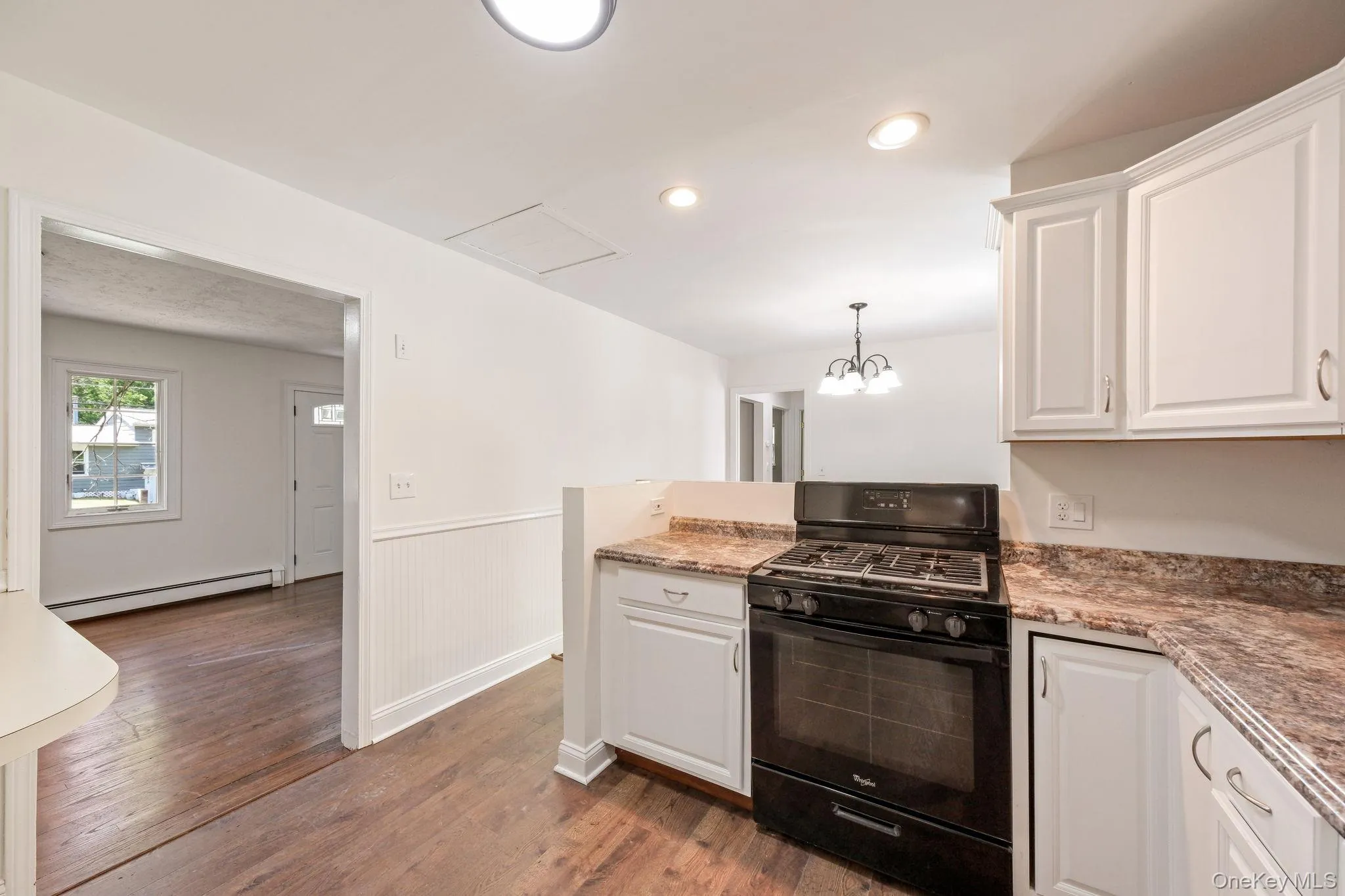 326 Lake Vue Drive, Montgomery, NY, 2 Bedrooms Bedrooms, 6 Rooms Rooms,2 BathroomsBathrooms,Residential,For Rent,Lake Vue,0,KEY1017711 326 Lake Vue Drive, Montgomery, NY, 2 Bedrooms Bedrooms, 6 Rooms Rooms,2 BathroomsBathrooms,Residential,For Rent,Lake Vue,0,KEY1017711