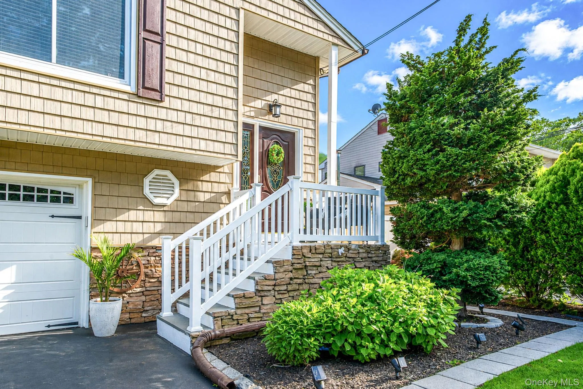 6 Atlantic Street, Brookhaven, NY, 4 Bedrooms Bedrooms, 11 Rooms Rooms,2 BathroomsBathrooms,Residential,For Rent,Atlantic,0,KEY1017713 6 Atlantic Street, Brookhaven, NY, 4 Bedrooms Bedrooms, 11 Rooms Rooms,2 BathroomsBathrooms,Residential,For Rent,Atlantic,0,KEY1017713