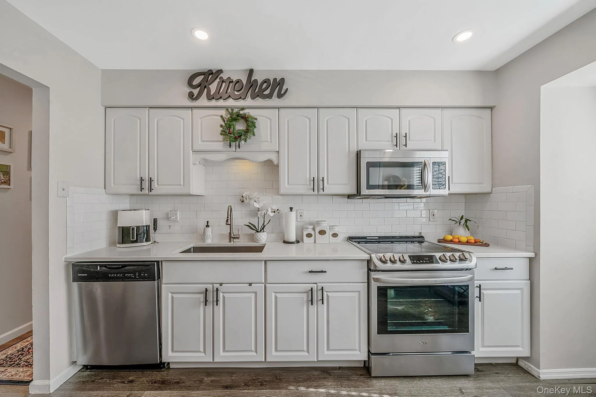 6 Atlantic Street, Brookhaven, NY, 4 Bedrooms Bedrooms, 11 Rooms Rooms,2 BathroomsBathrooms,Residential,For Rent,Atlantic,0,KEY1017713 6 Atlantic Street, Brookhaven, NY, 4 Bedrooms Bedrooms, 11 Rooms Rooms,2 BathroomsBathrooms,Residential,For Rent,Atlantic,0,KEY1017713