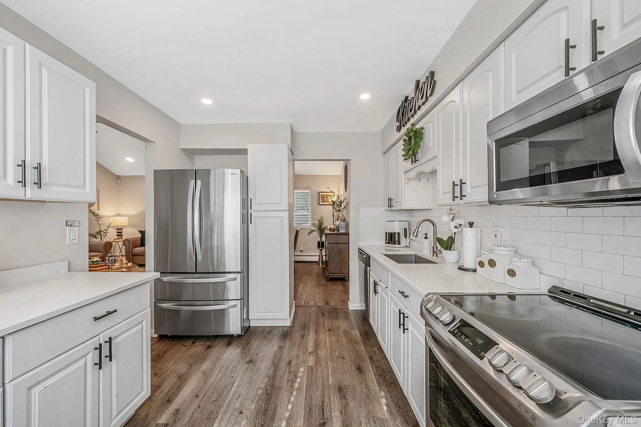 6 Atlantic Street, Brookhaven, NY, 4 Bedrooms Bedrooms, 11 Rooms Rooms,2 BathroomsBathrooms,Residential,For Rent,Atlantic,0,KEY1017713 6 Atlantic Street, Brookhaven, NY, 4 Bedrooms Bedrooms, 11 Rooms Rooms,2 BathroomsBathrooms,Residential,For Rent,Atlantic,0,KEY1017713