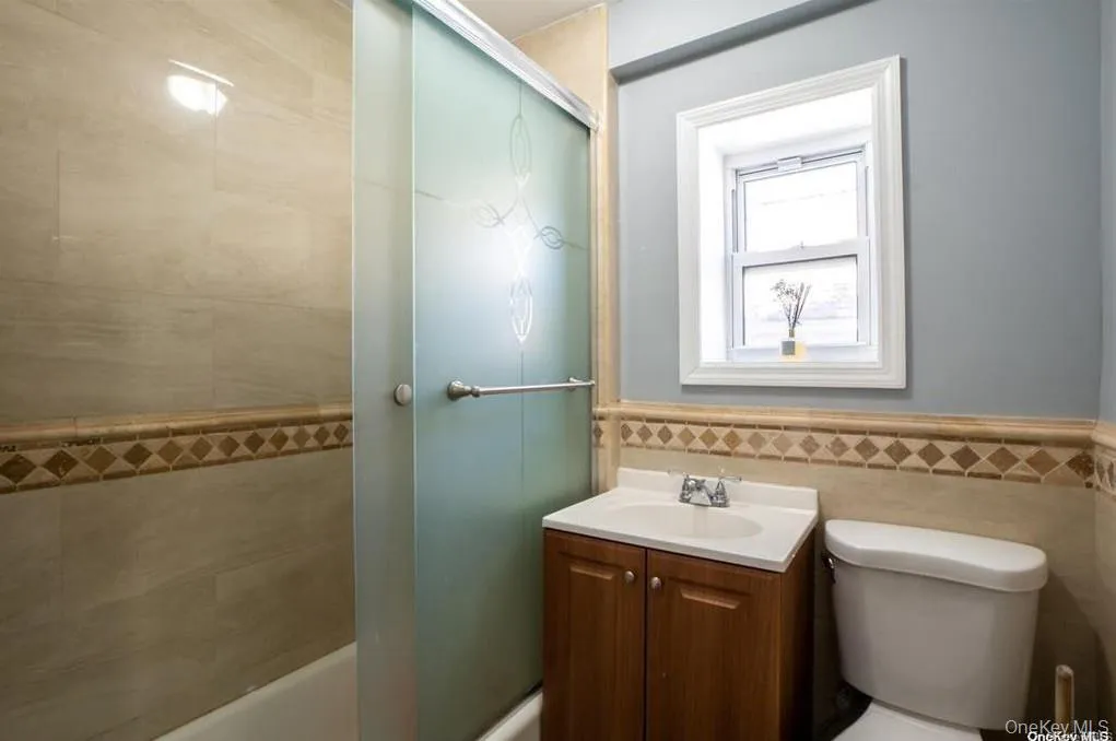 3623 Provost Avenue, New York, NY, 4 Bedrooms Bedrooms, 9 Rooms Rooms,1 BathroomBathrooms,Residential Lease,For Rent,Provost,0,KEY1017716 3623 Provost Avenue, New York, NY, 4 Bedrooms Bedrooms, 9 Rooms Rooms,1 BathroomBathrooms,Residential Lease,For Rent,Provost,0,KEY1017716