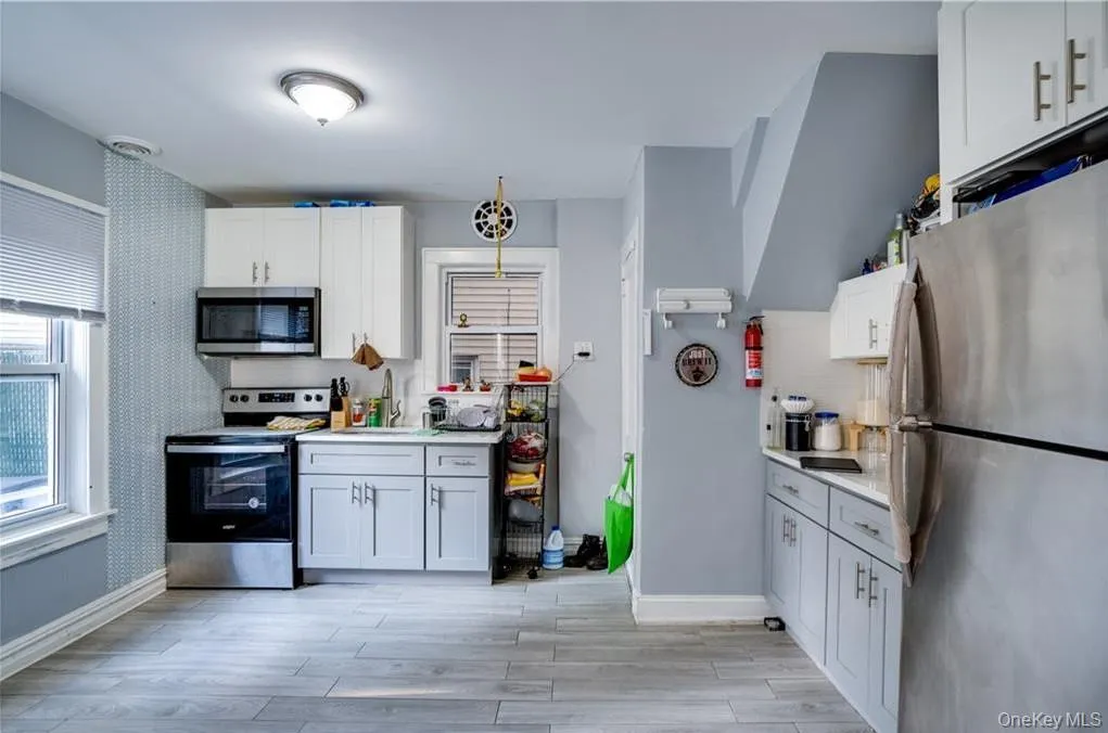 3623 Provost Avenue, New York, NY, 4 Bedrooms Bedrooms, 9 Rooms Rooms,1 BathroomBathrooms,Residential Lease,For Rent,Provost,0,KEY1017716 3623 Provost Avenue, New York, NY, 4 Bedrooms Bedrooms, 9 Rooms Rooms,1 BathroomBathrooms,Residential Lease,For Rent,Provost,0,KEY1017716