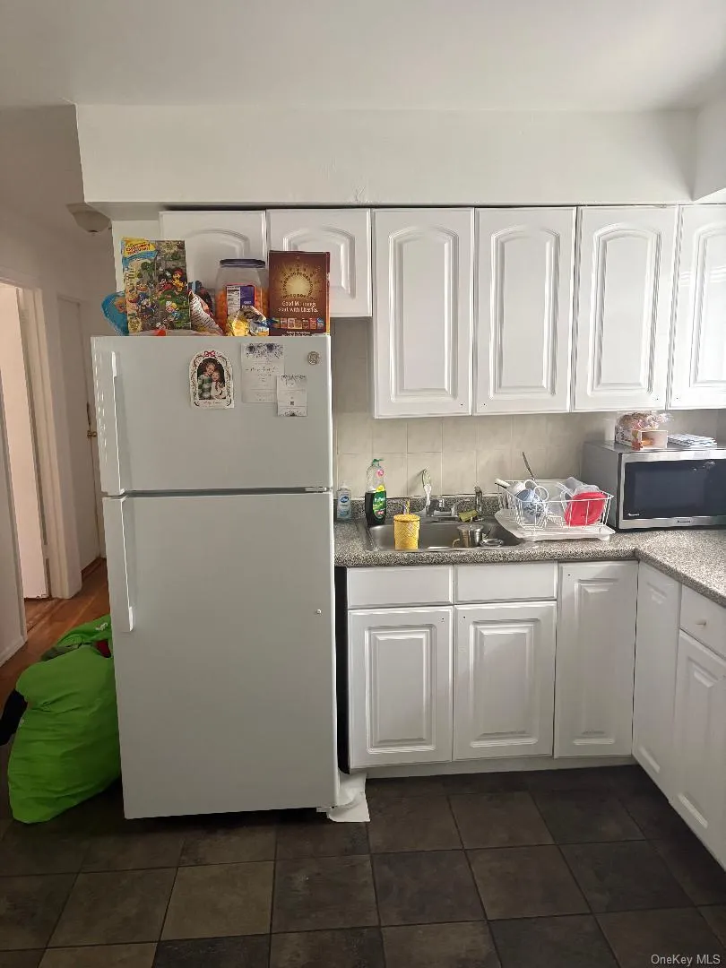 26 Quebec Road, Hempstead, NY, 3 Bedrooms Bedrooms, 5 Rooms Rooms,1 BathroomBathrooms,Residential Lease,For Rent,Quebec,0,KEY1017717 26 Quebec Road, Hempstead, NY, 3 Bedrooms Bedrooms, 5 Rooms Rooms,1 BathroomBathrooms,Residential Lease,For Rent,Quebec,0,KEY1017717