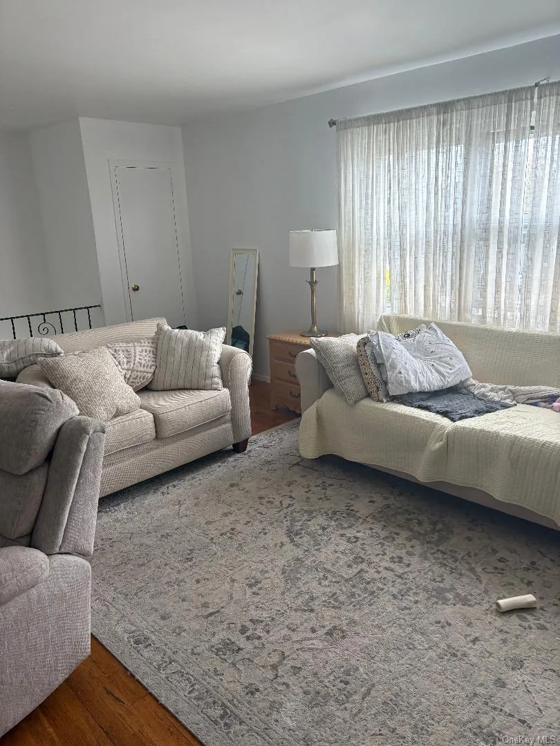 26 Quebec Road, Hempstead, NY, 3 Bedrooms Bedrooms, 5 Rooms Rooms,1 BathroomBathrooms,Residential Lease,For Rent,Quebec,0,KEY1017717 26 Quebec Road, Hempstead, NY, 3 Bedrooms Bedrooms, 5 Rooms Rooms,1 BathroomBathrooms,Residential Lease,For Rent,Quebec,0,KEY1017717